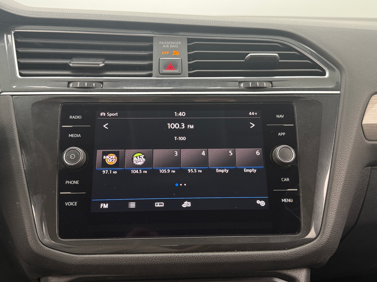 Thumbnail: 2018 Volkswagen Tiguan - 3