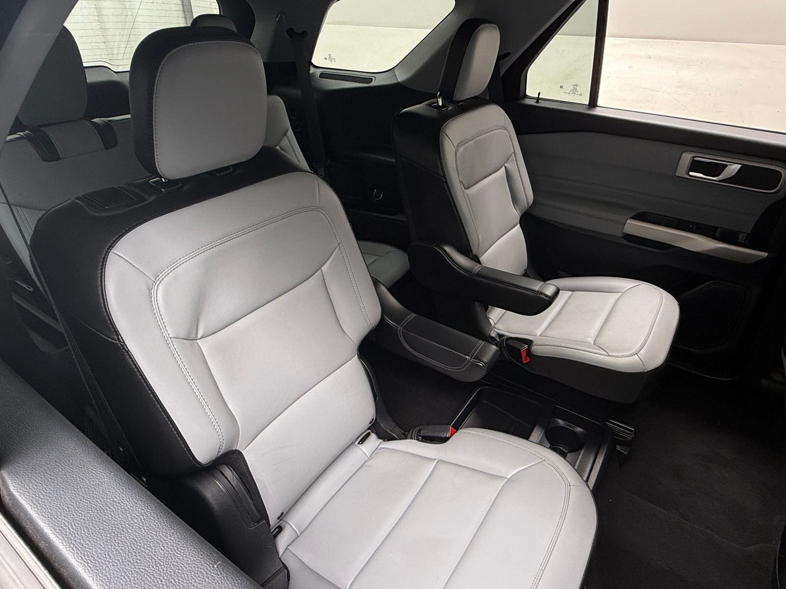 Thumbnail: 2021 Ford Explorer - 5