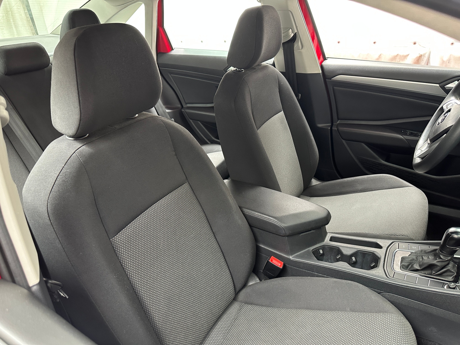 Thumbnail: 2019 Volkswagen Jetta - 2