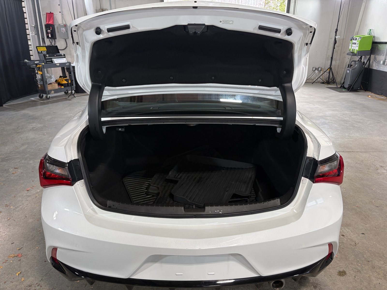 Thumbnail: 2022 Acura ILX - 6