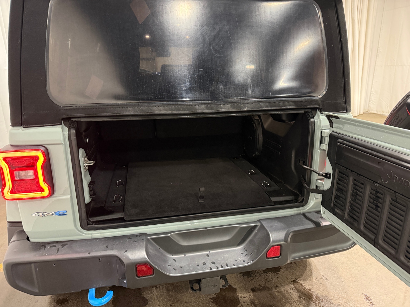 Thumbnail: 2024 Jeep Wrangler - 7