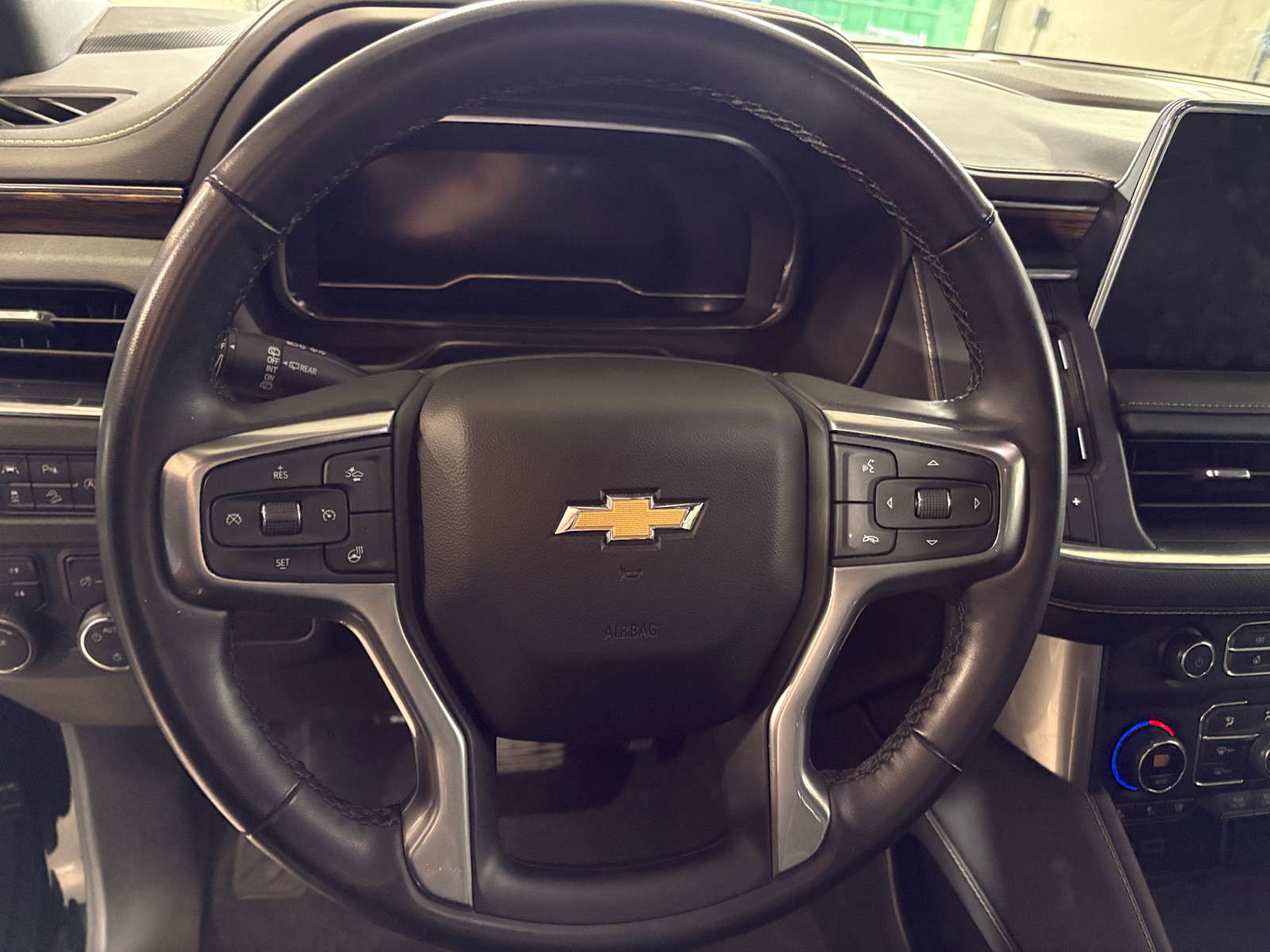 Thumbnail: 2024 Chevrolet Tahoe - 4