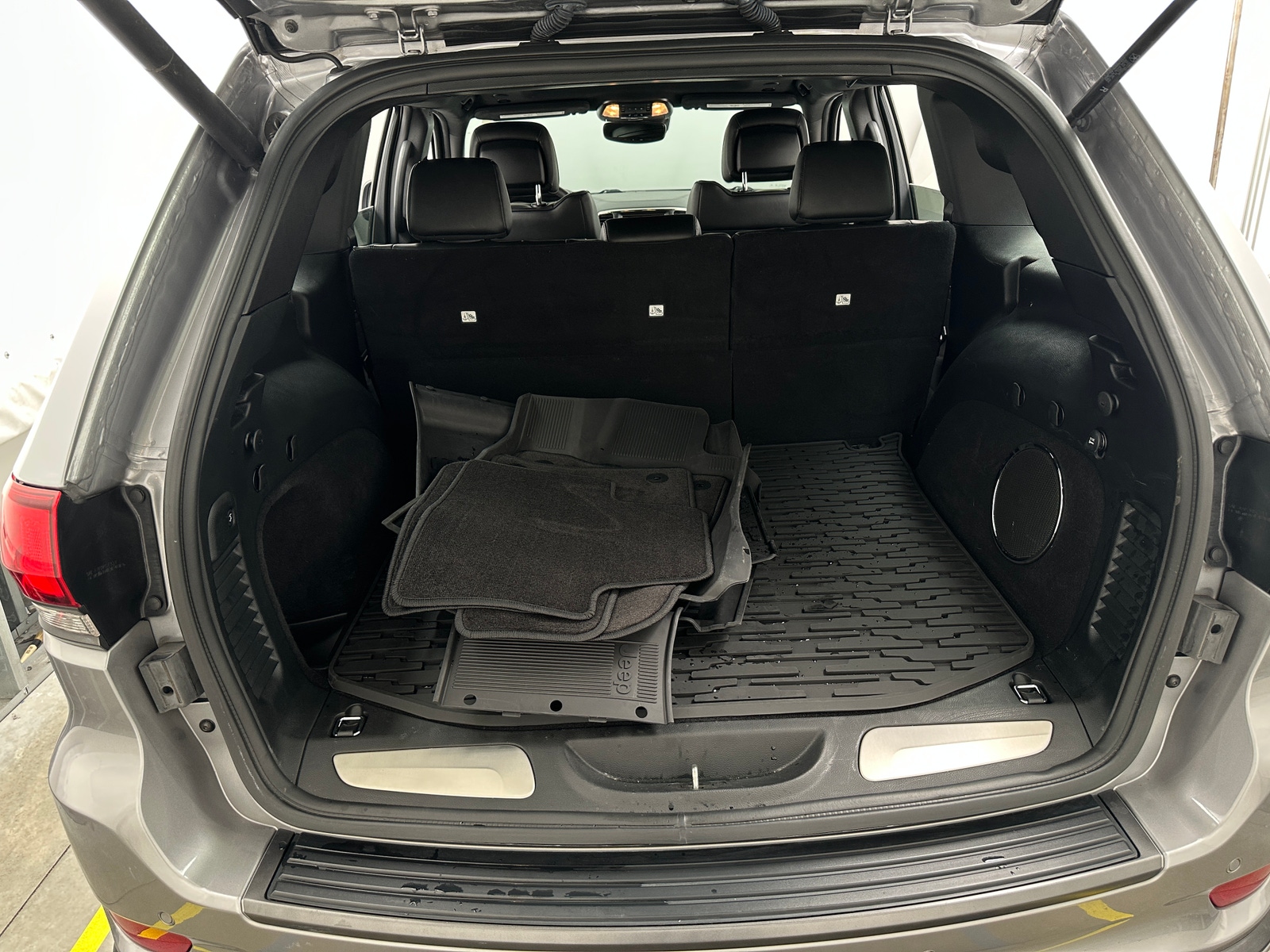 Thumbnail: 2018 Jeep Grand Cherokee - 6