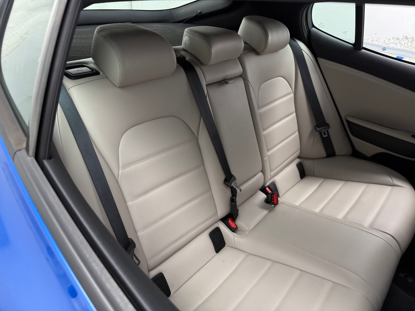 Thumbnail: 2018 Kia Stinger - 5