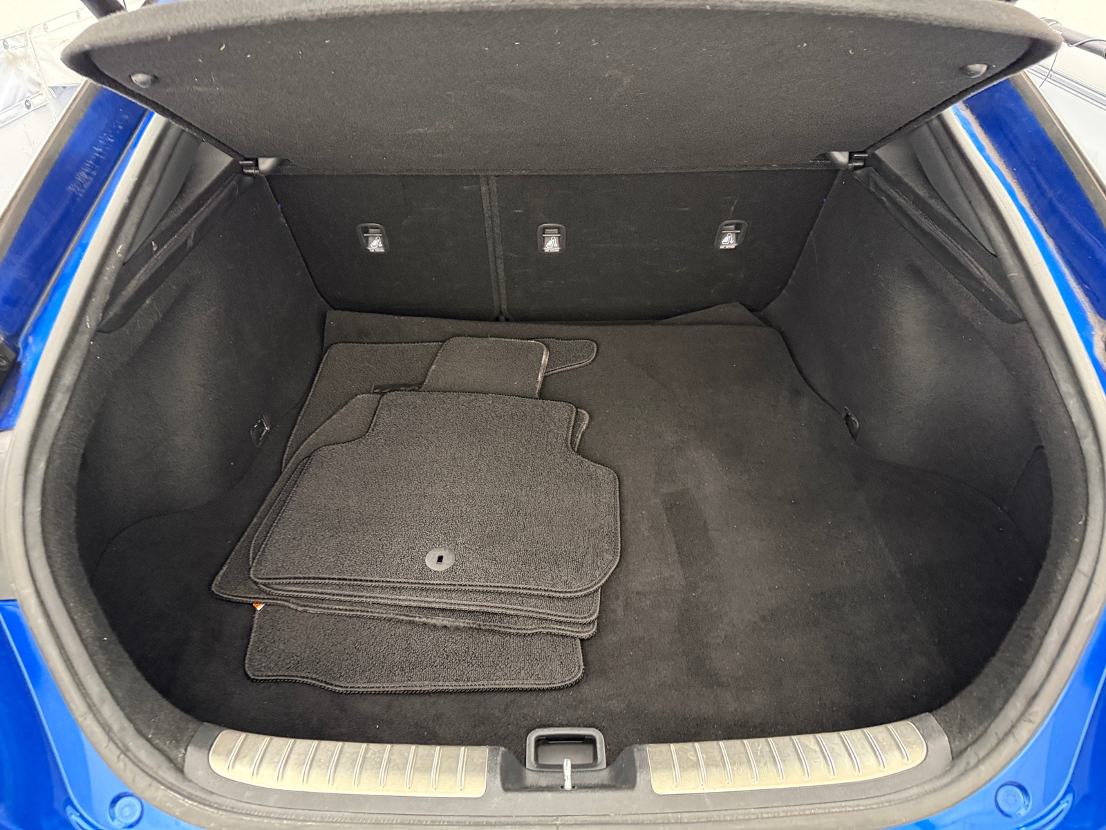 Thumbnail: 2018 Kia Stinger - 6