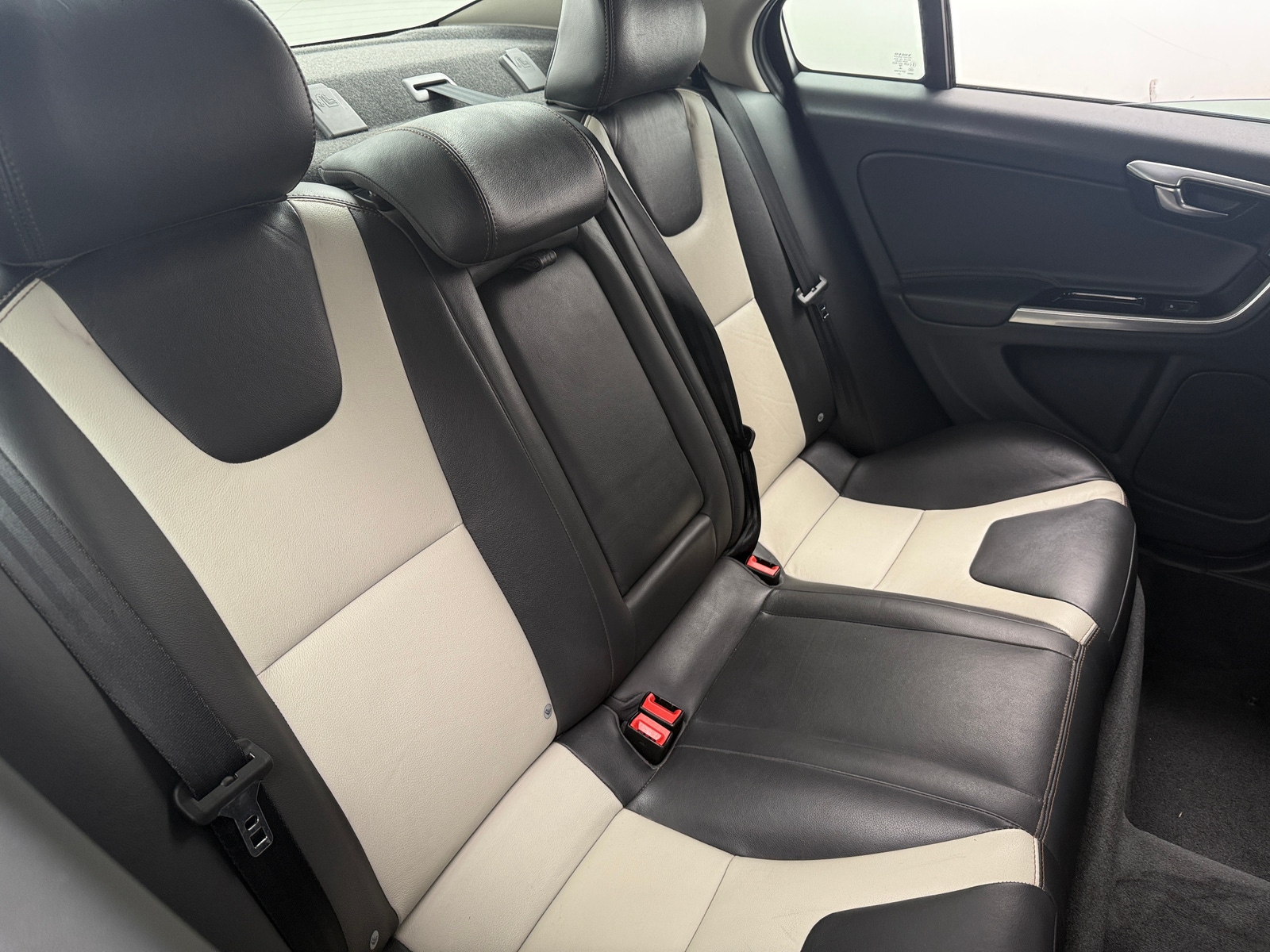 Thumbnail: 2017 Volvo S60 - 5