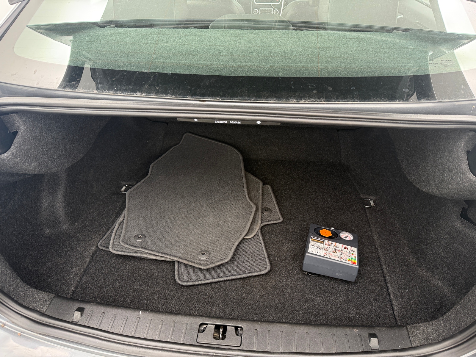 Thumbnail: 2017 Volvo S60 - 6