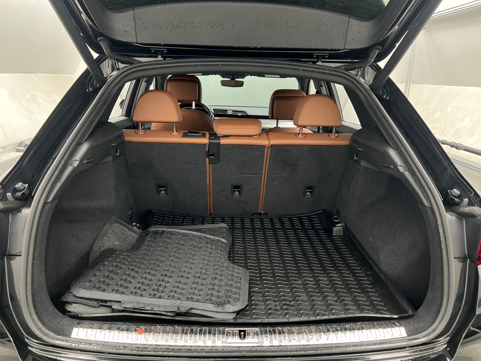 Thumbnail: 2020 Audi Q3 - 6