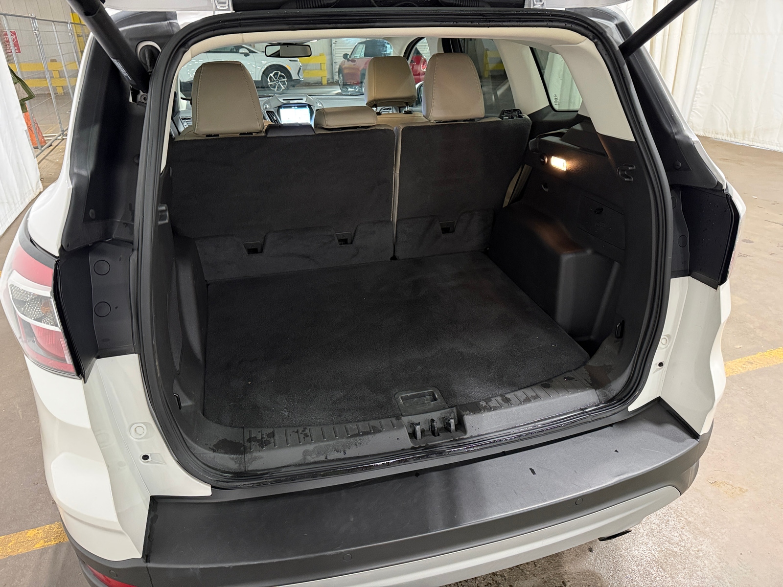 Thumbnail: 2017 Ford Escape - 6