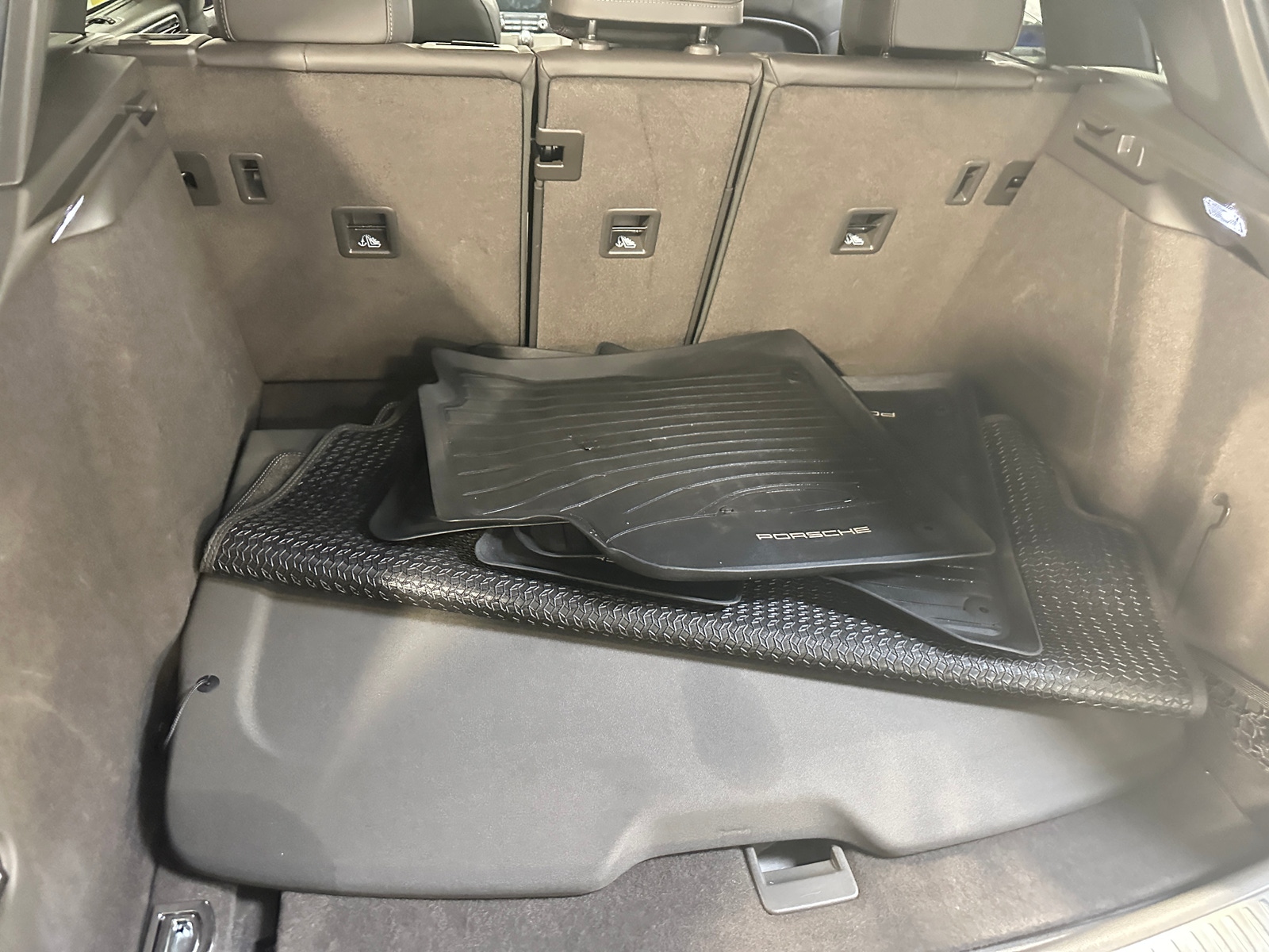 Thumbnail: 2017 Porsche Macan - 6