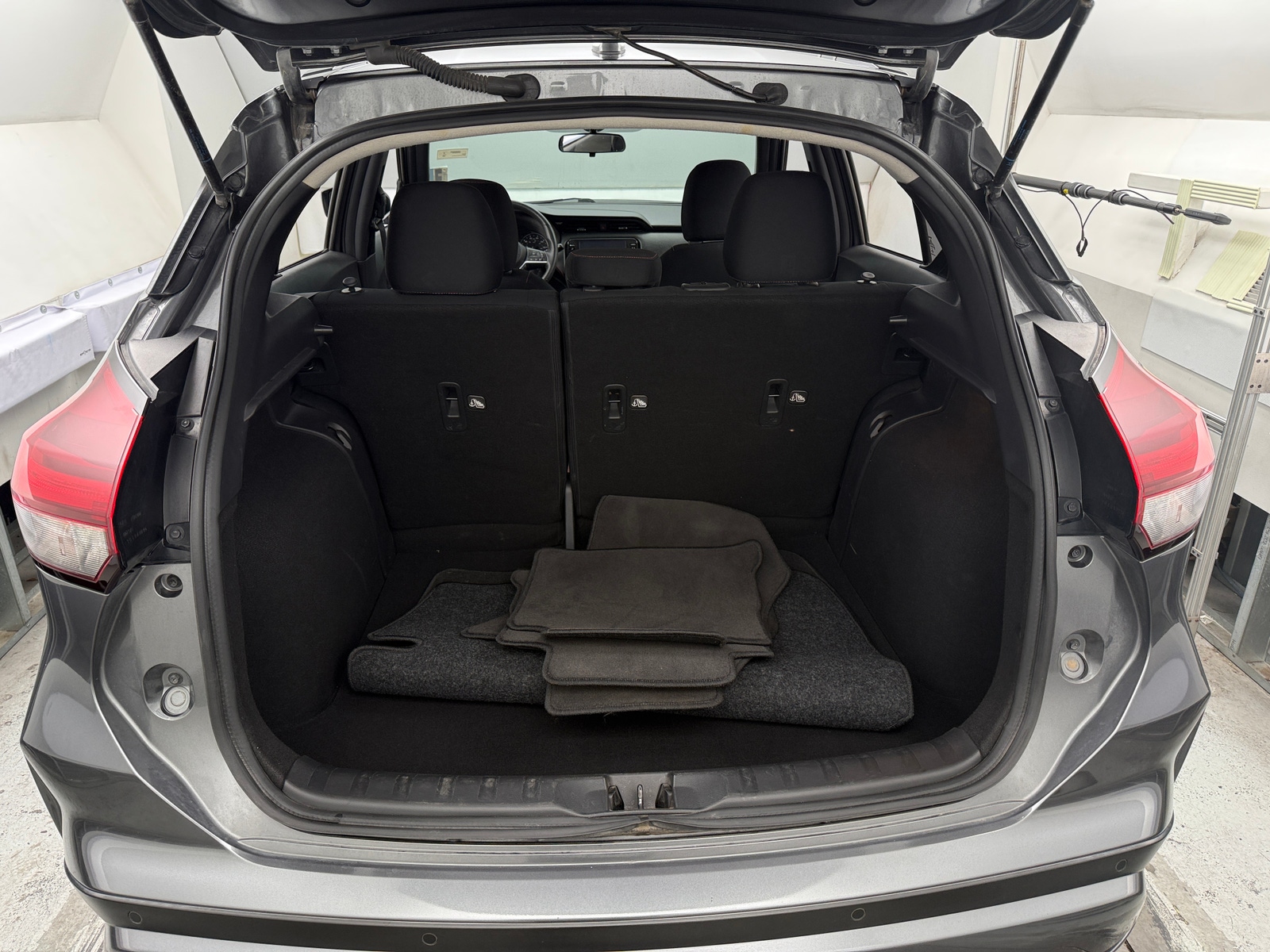 Thumbnail: 2023 Nissan Kicks - 7