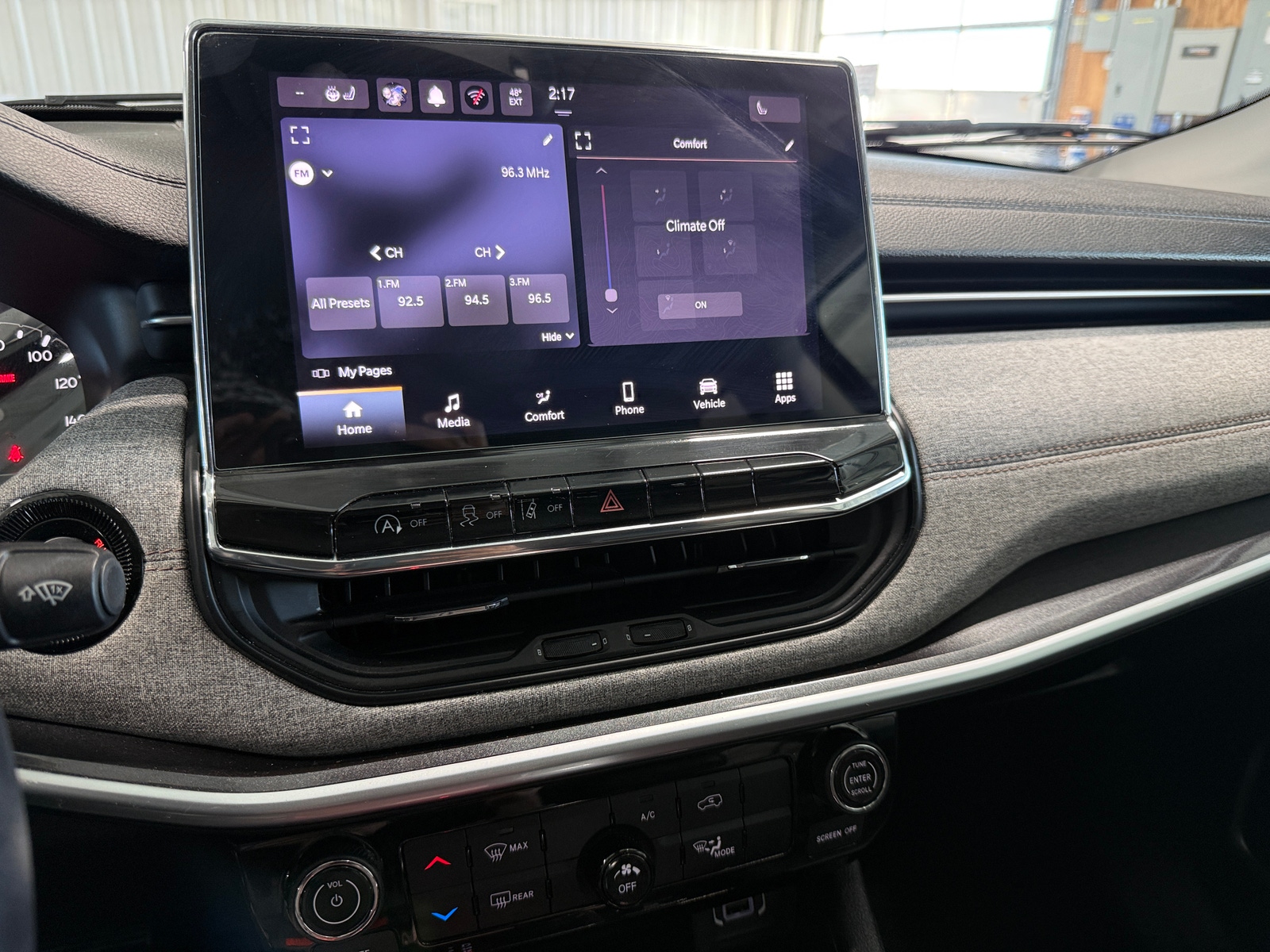 Thumbnail: 2022 Jeep Compass - 3