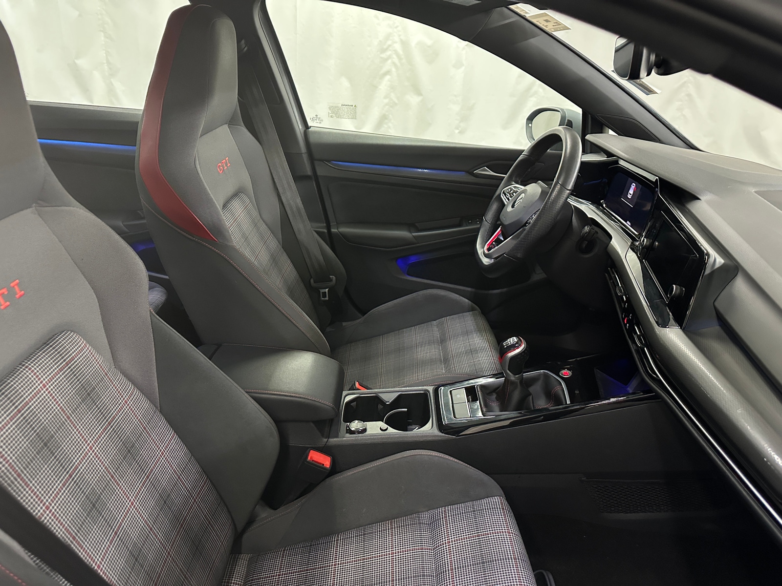 Thumbnail: 2023 Volkswagen Golf - 2