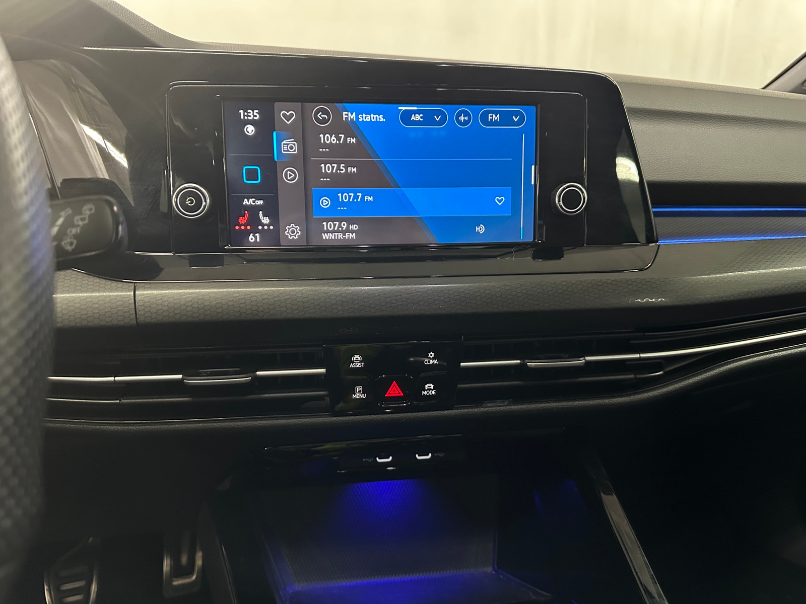 Thumbnail: 2023 Volkswagen Golf - 4