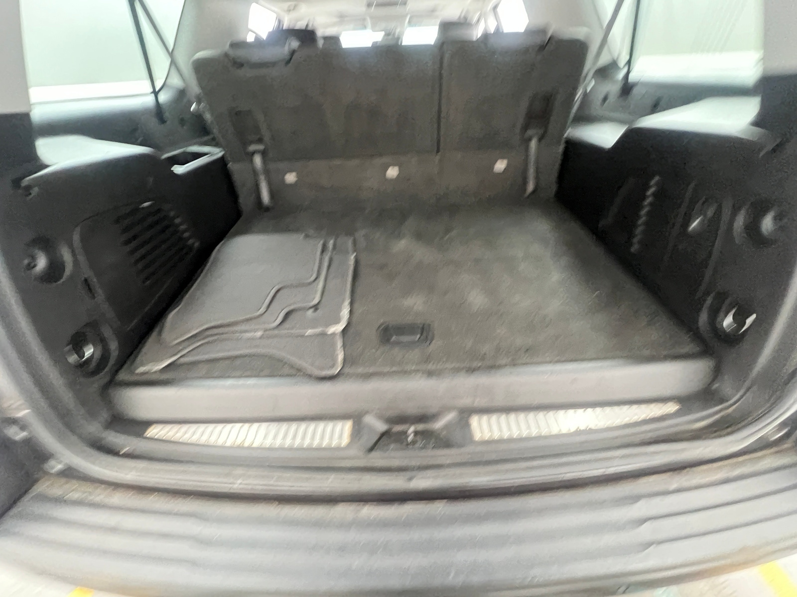 Thumbnail: 2018 Chevrolet Suburban - 6