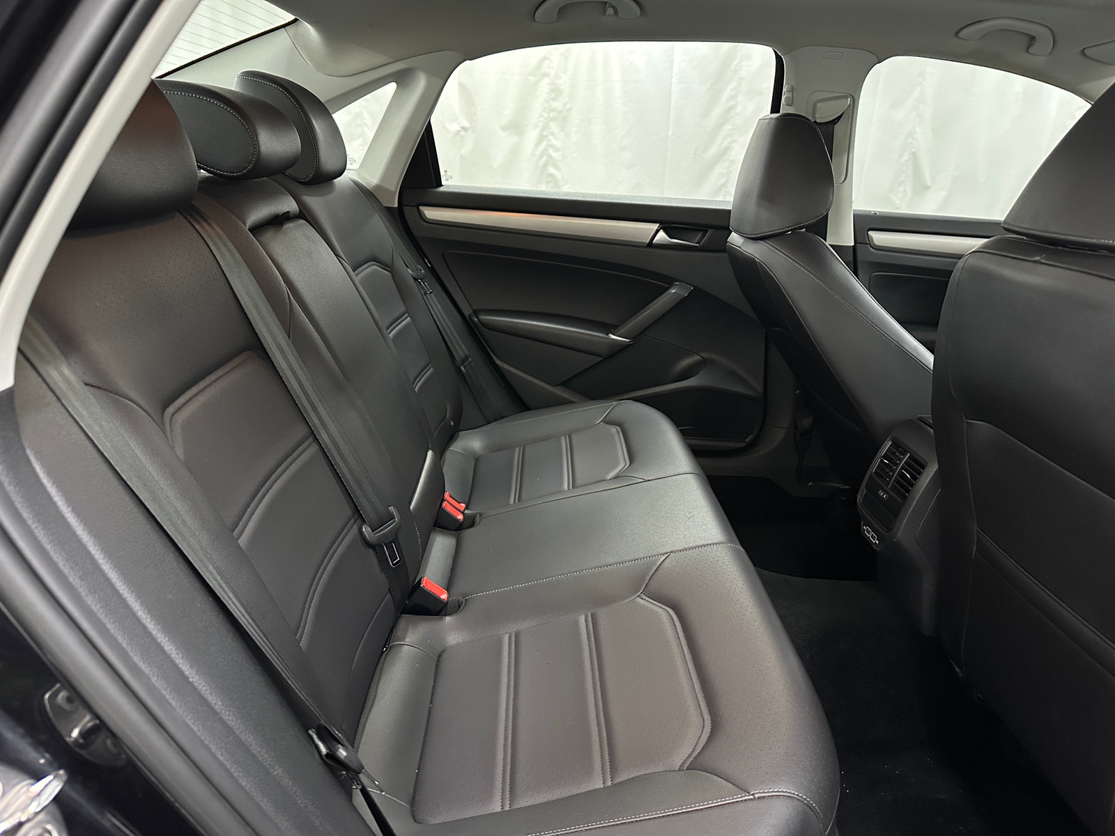 Thumbnail: 2021 Volkswagen Passat - 5