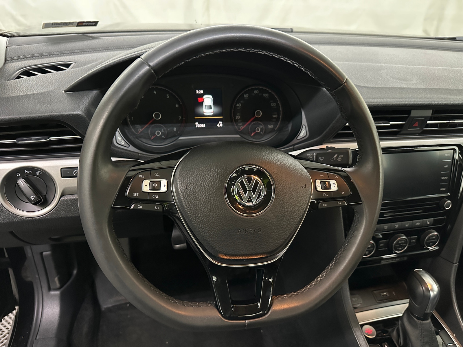 Thumbnail: 2021 Volkswagen Passat - 4