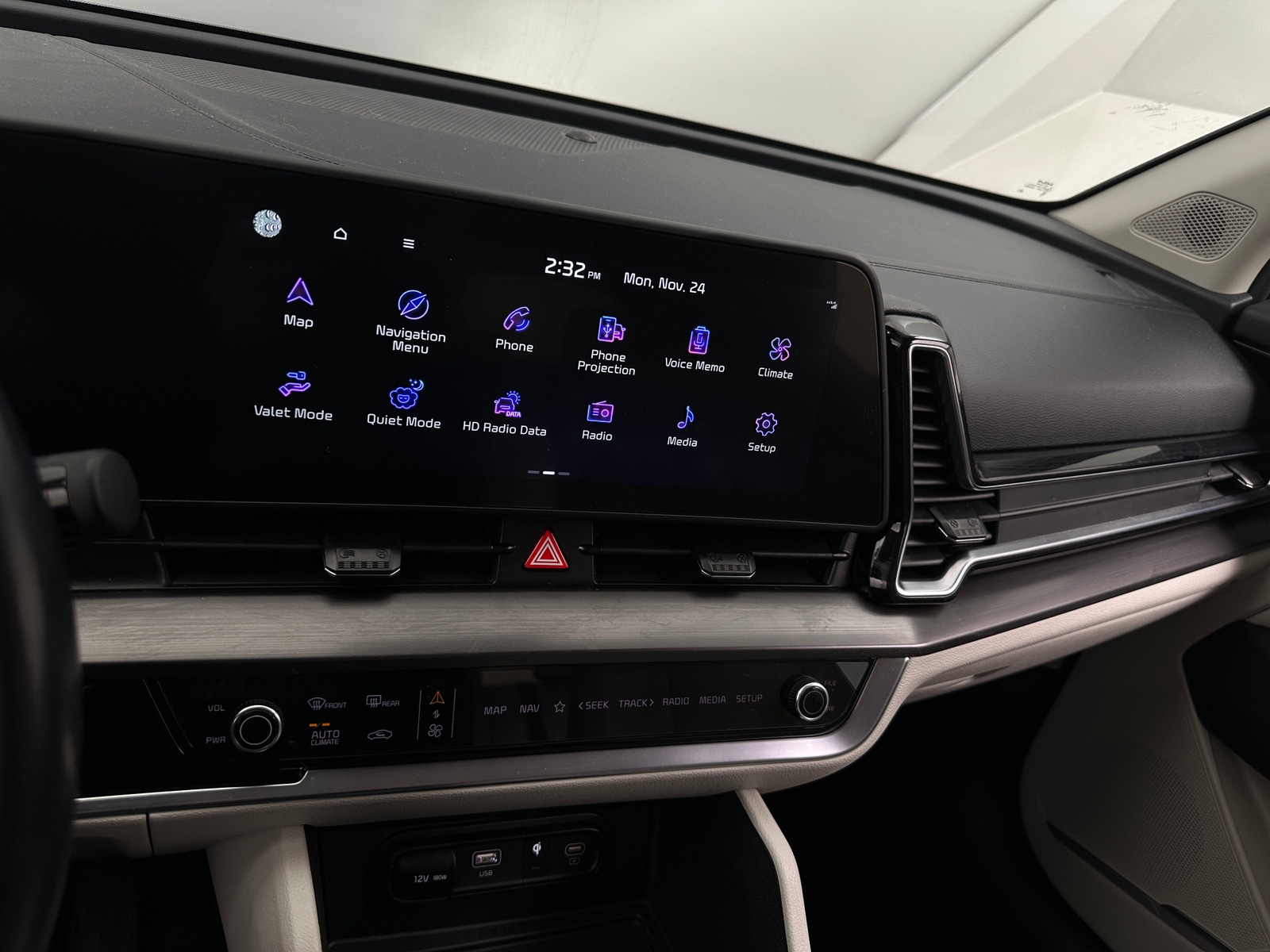 Thumbnail: 2024 Kia Sportage - 4