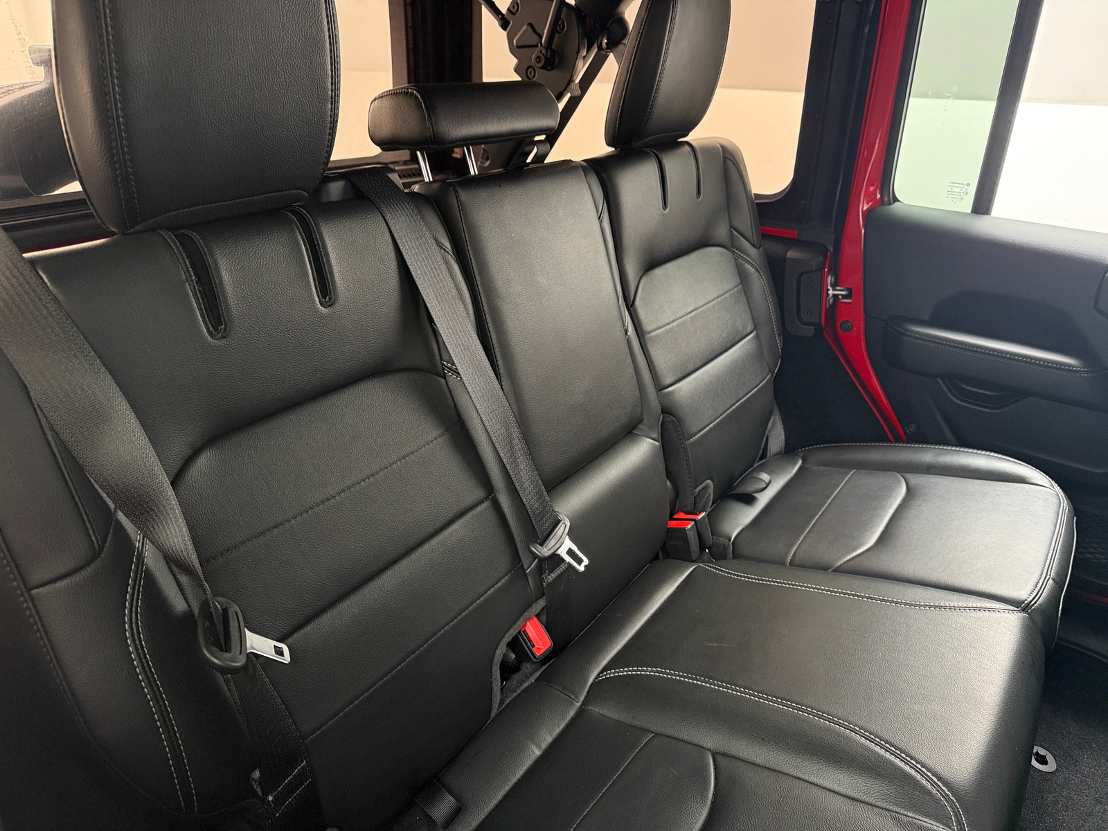 Thumbnail: 2022 Jeep Wrangler - 5