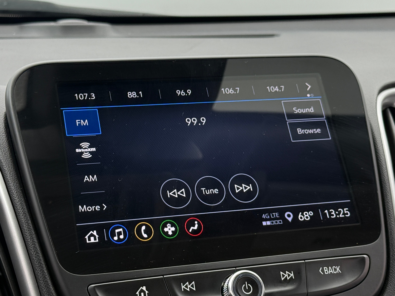 Thumbnail: 2023 Chevrolet Malibu - 4