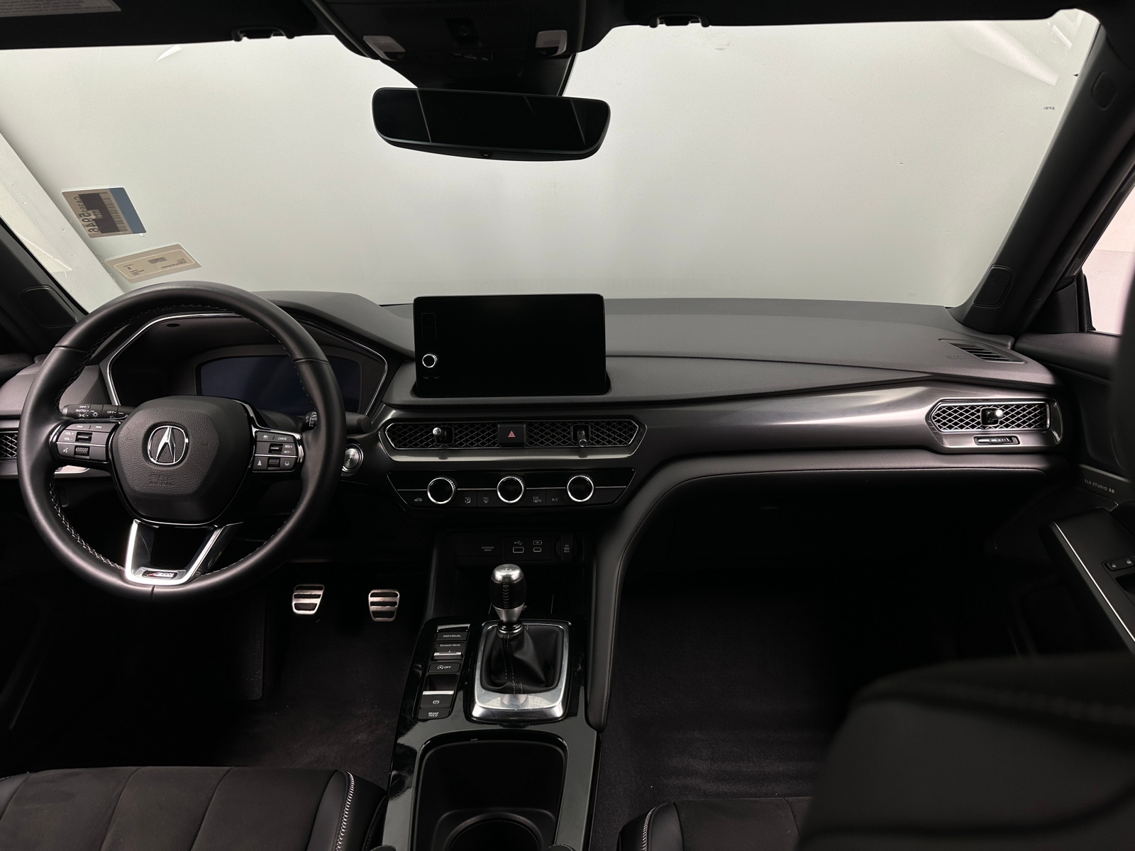 Thumbnail: 2023 Acura Integra - 2