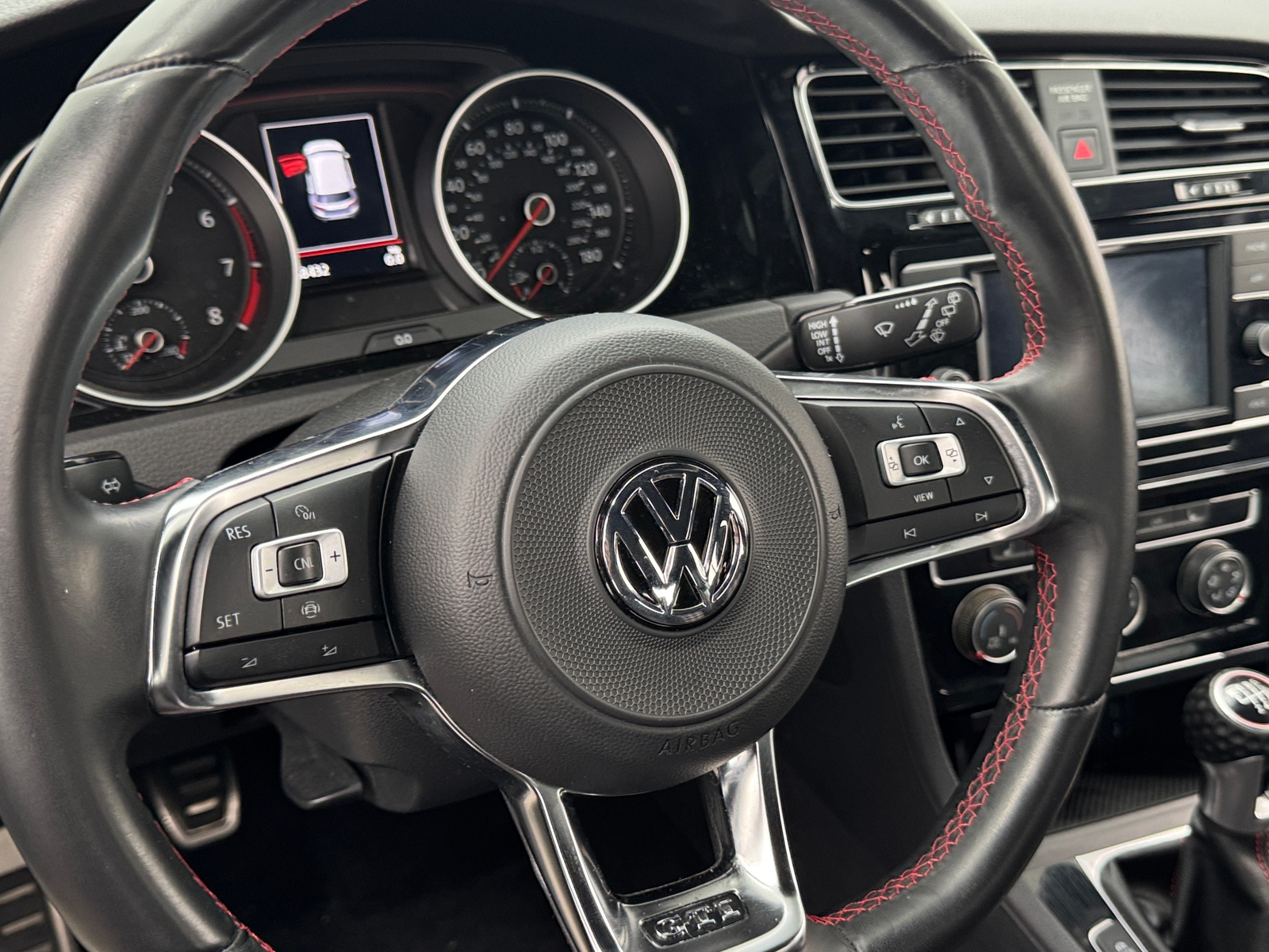 Thumbnail: 2020 Volkswagen Golf - 5