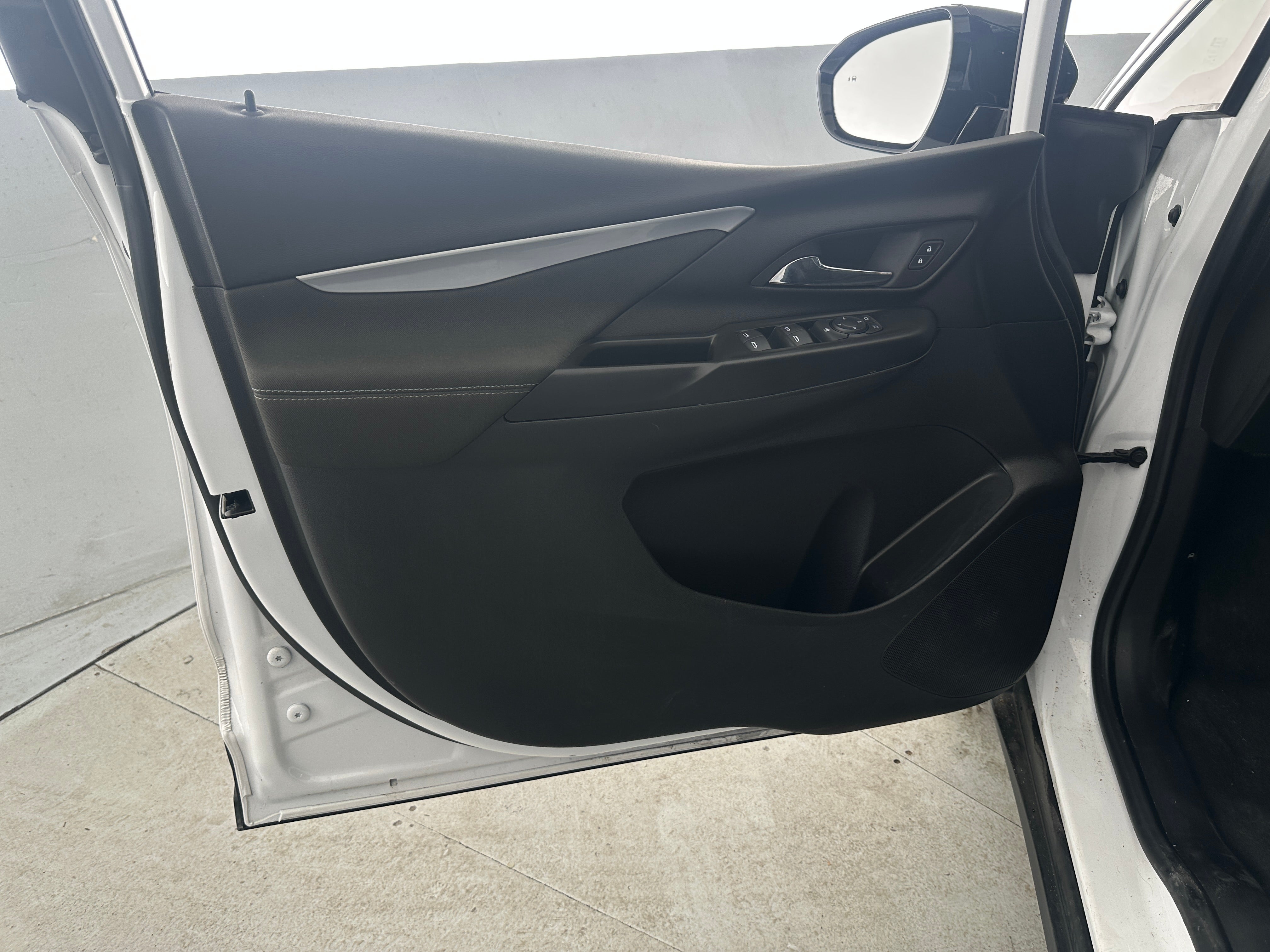 Used 2023 Chevrolet Bolt EV LT with VIN 1G1FW6S09P4172063 for sale in Oak Creek, WI