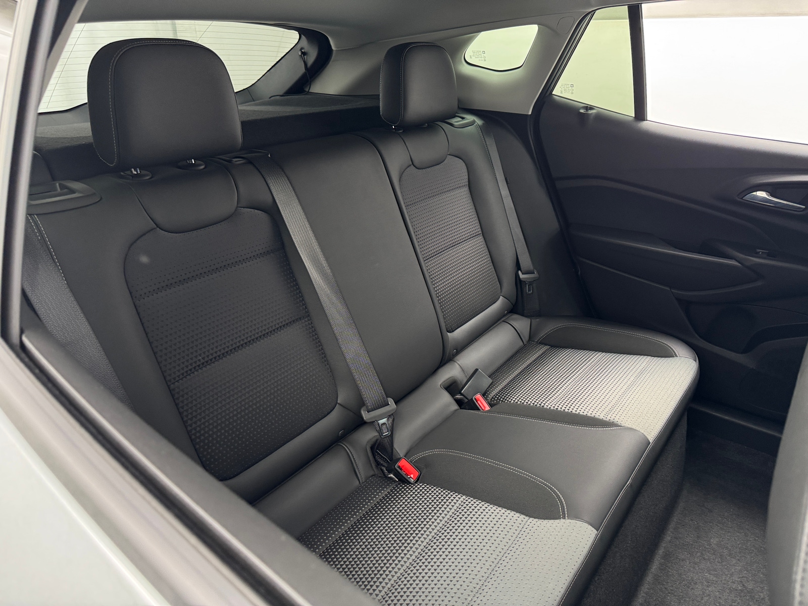 Thumbnail: 2025 Chevrolet Trax - 6