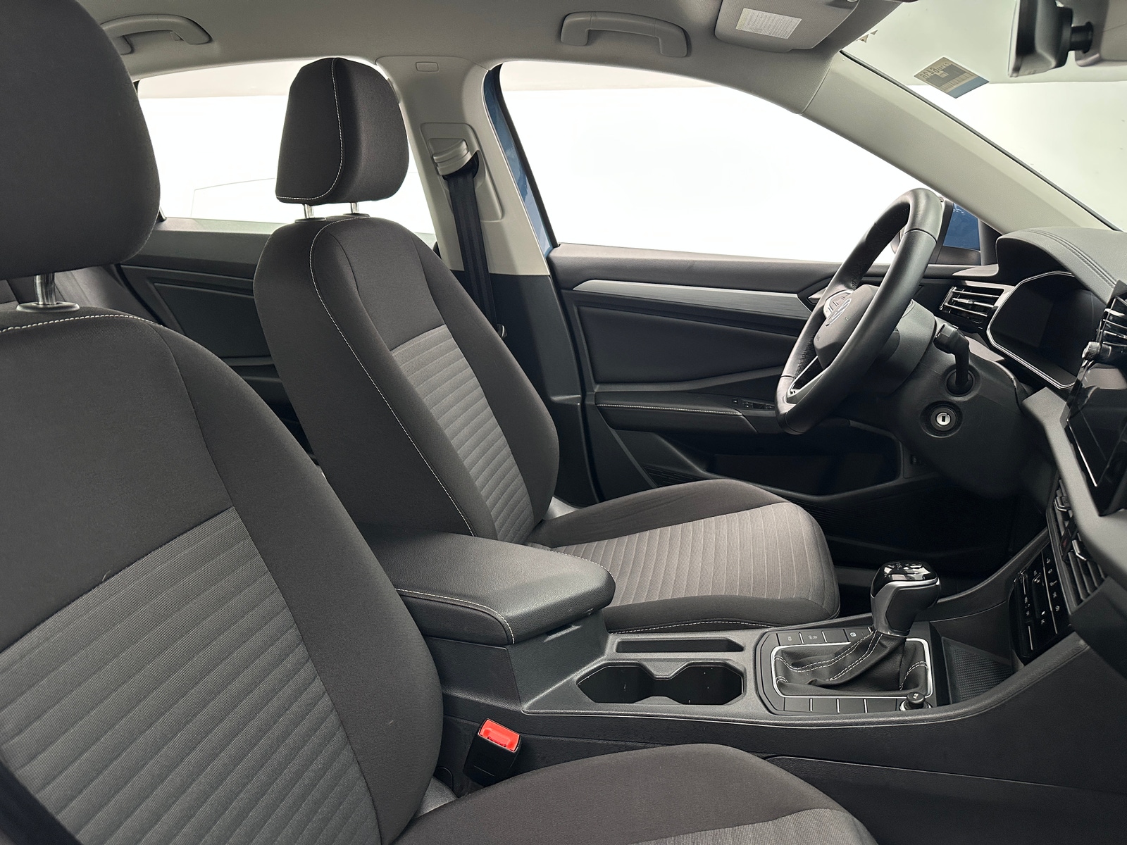 Thumbnail: 2025 Volkswagen Jetta - 2