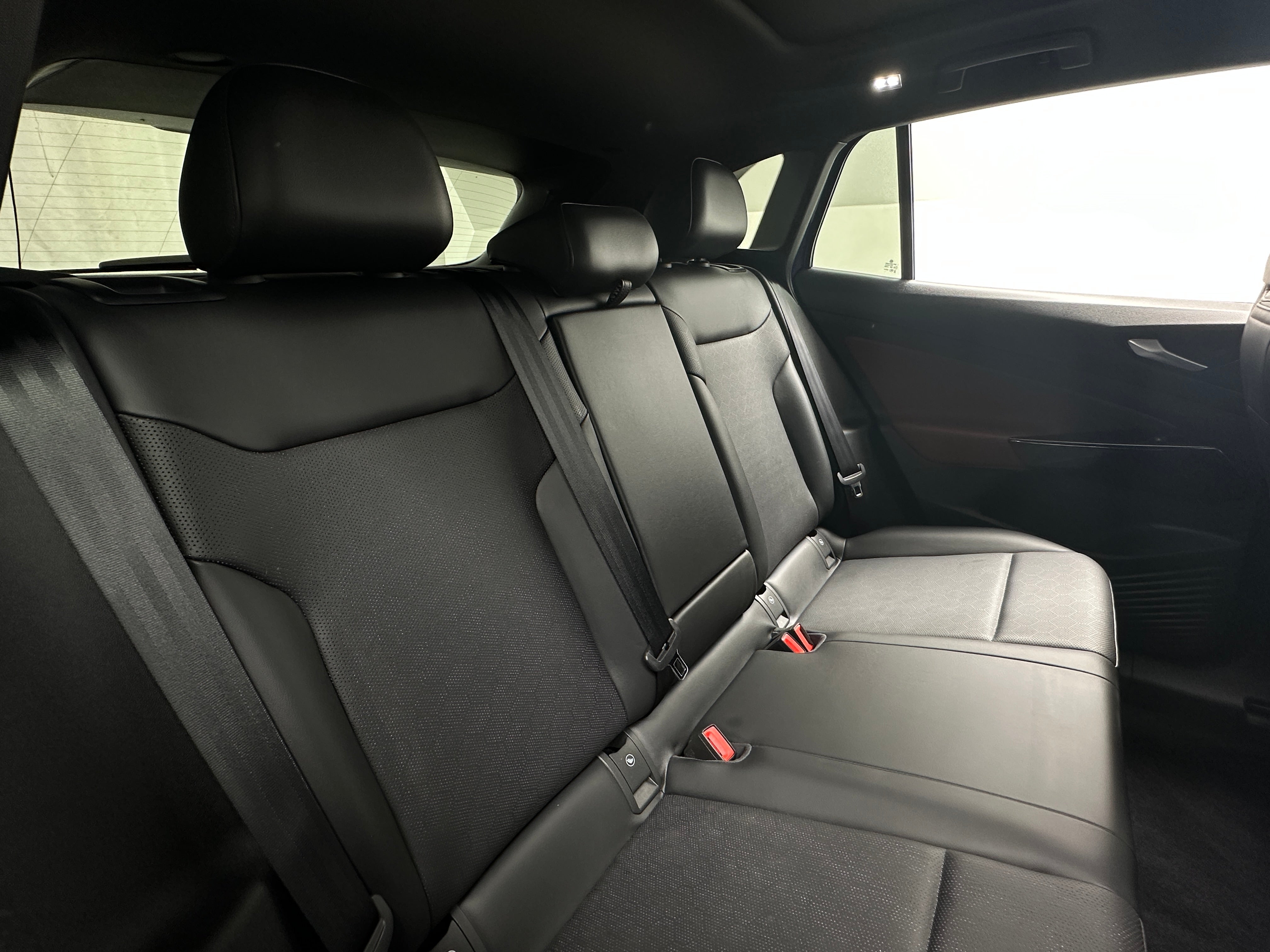 Used 2021 Volkswagen ID.4 PRO S with VIN WVGTMPE24MP055824 for sale in Oak Creek, WI