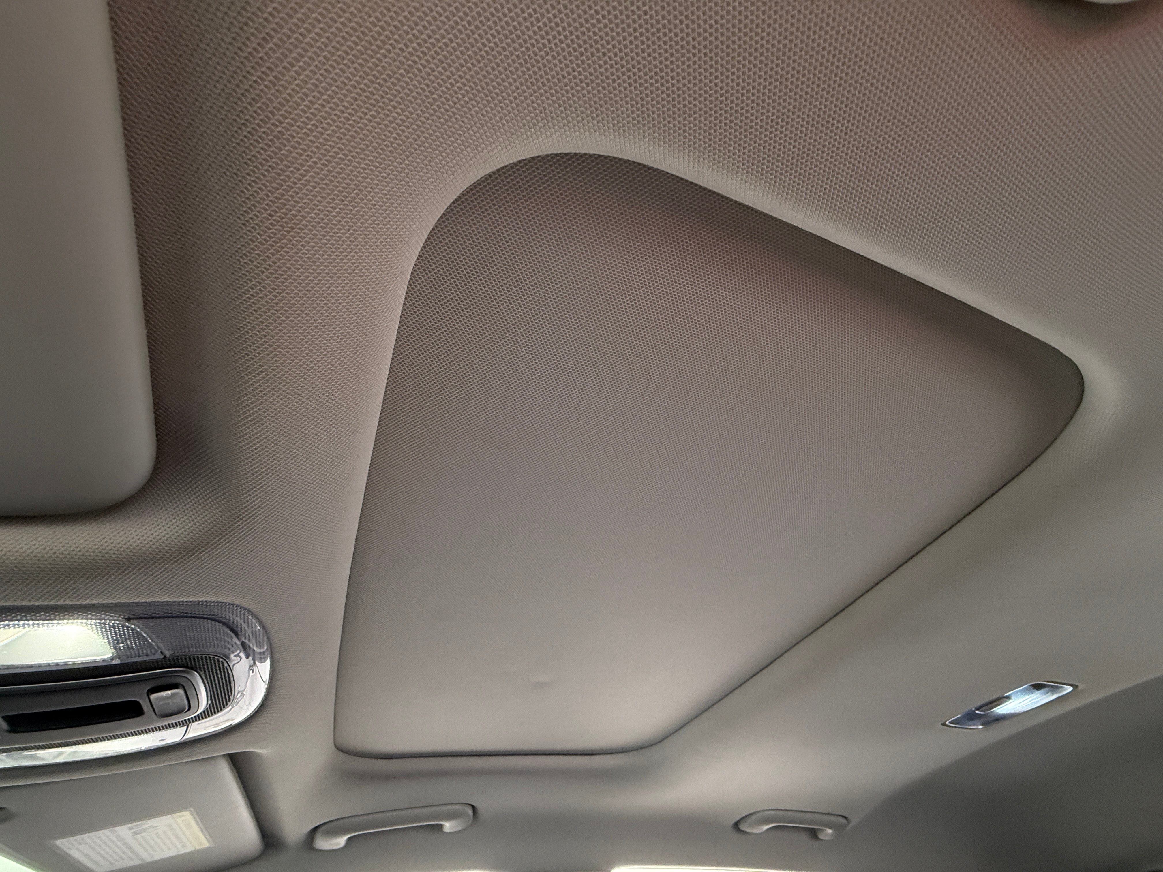 Used 2024 Hyundai Kona EV Limited with VIN KM8HE3A67RU004699 for sale in Oak Creek, WI