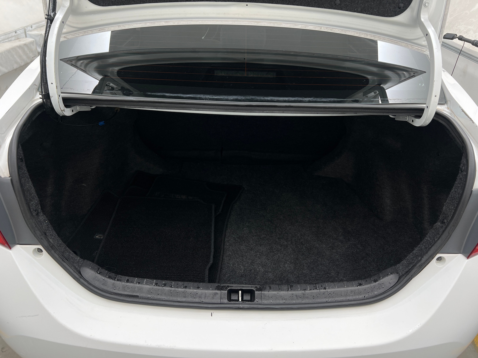 Thumbnail: 2014 Toyota Corolla - 7