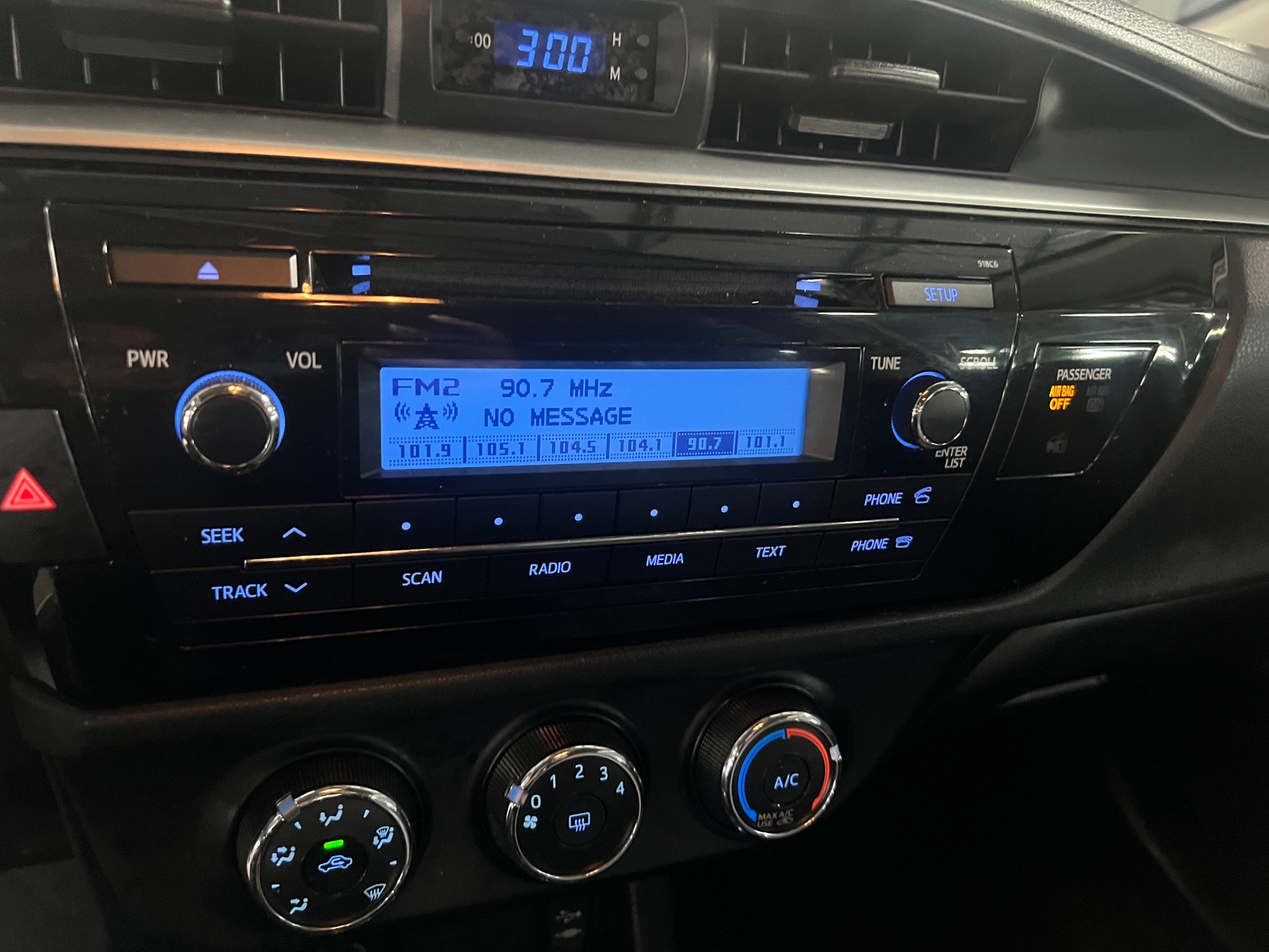 Thumbnail: 2014 Toyota Corolla - 4