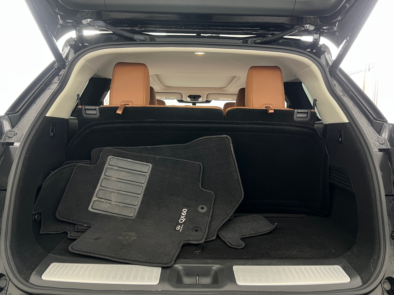 Thumbnail: 2023 INFINITI QX60 - 6