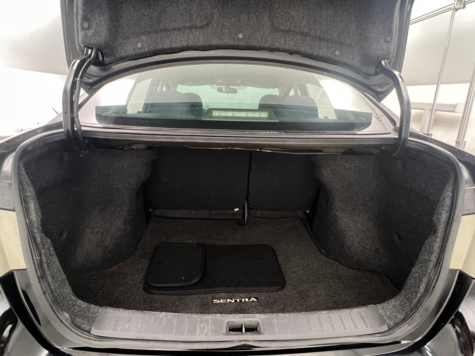 Thumbnail: 2017 Nissan Sentra - 7