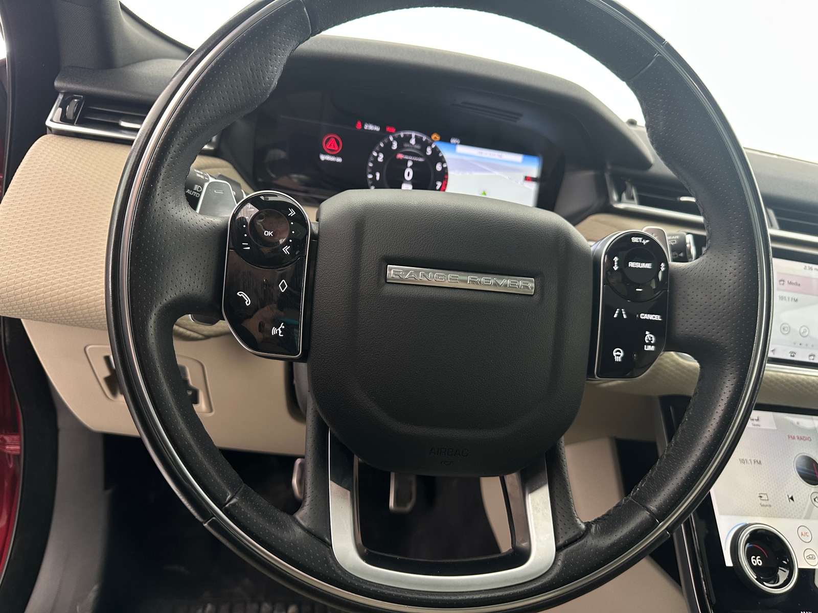 Thumbnail: 2020 Land Rover Range Rover Velar - 4