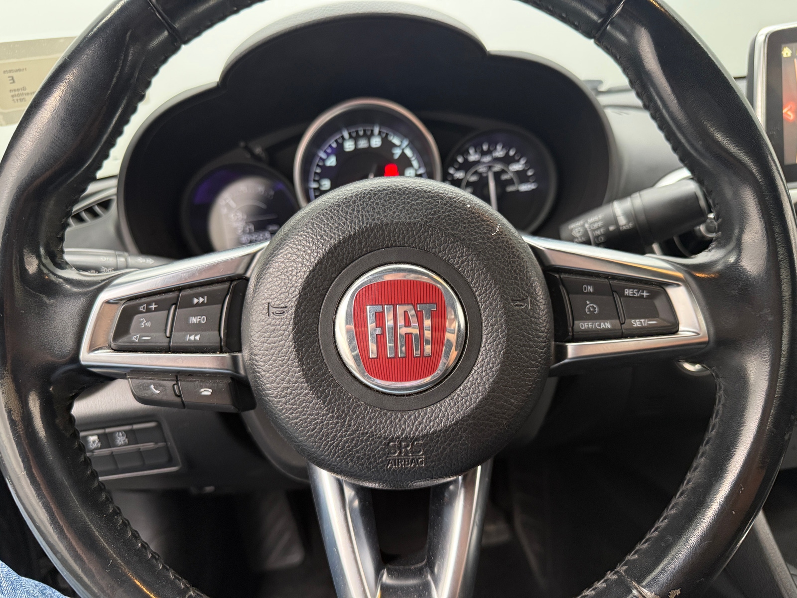 Thumbnail: 2017 Fiat 124 Spider - 5