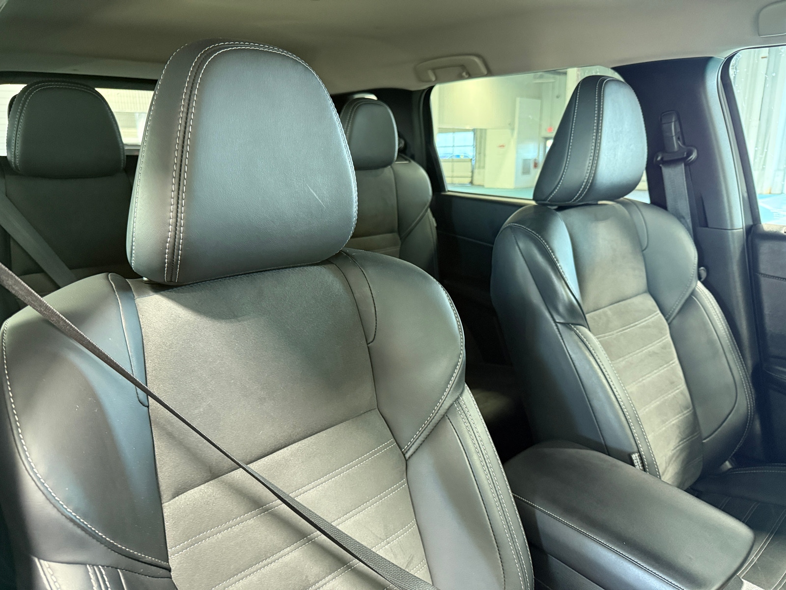 Thumbnail: 2024 Mitsubishi Outlander - 2