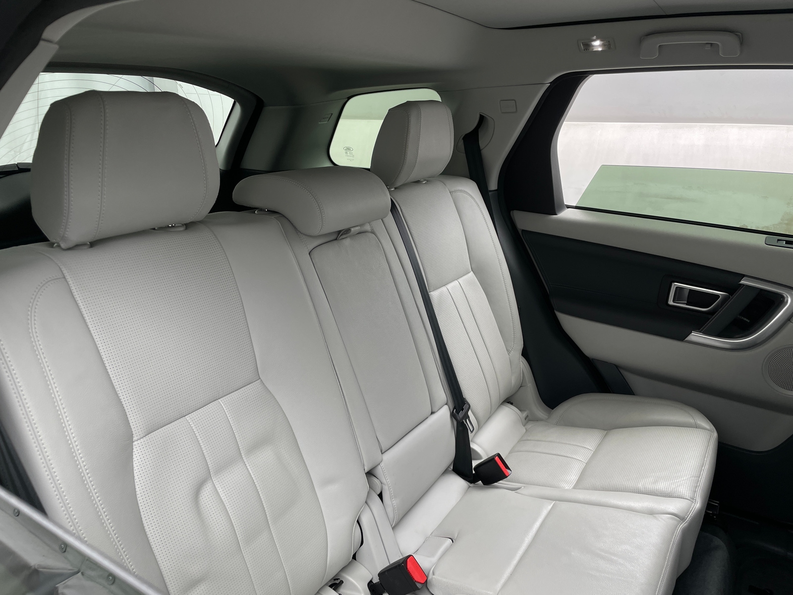 Thumbnail: 2019 Land Rover Discovery Sport - 5