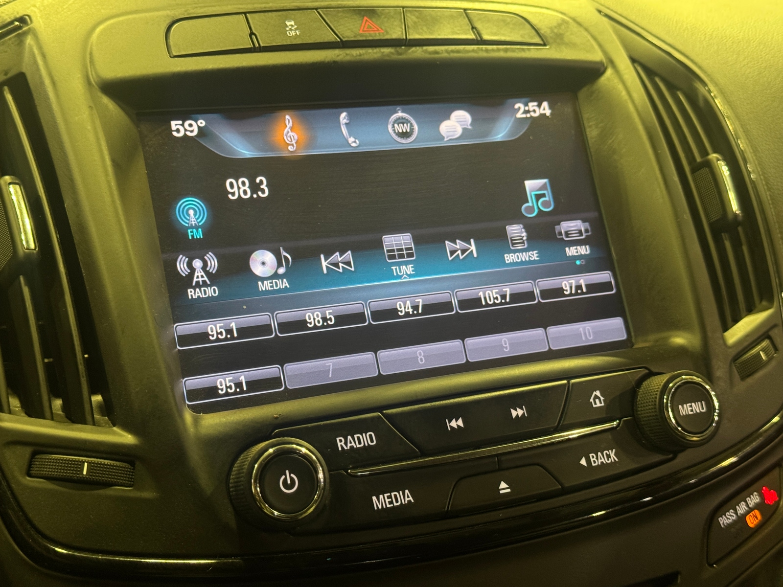 Thumbnail: 2017 Buick Regal - 3