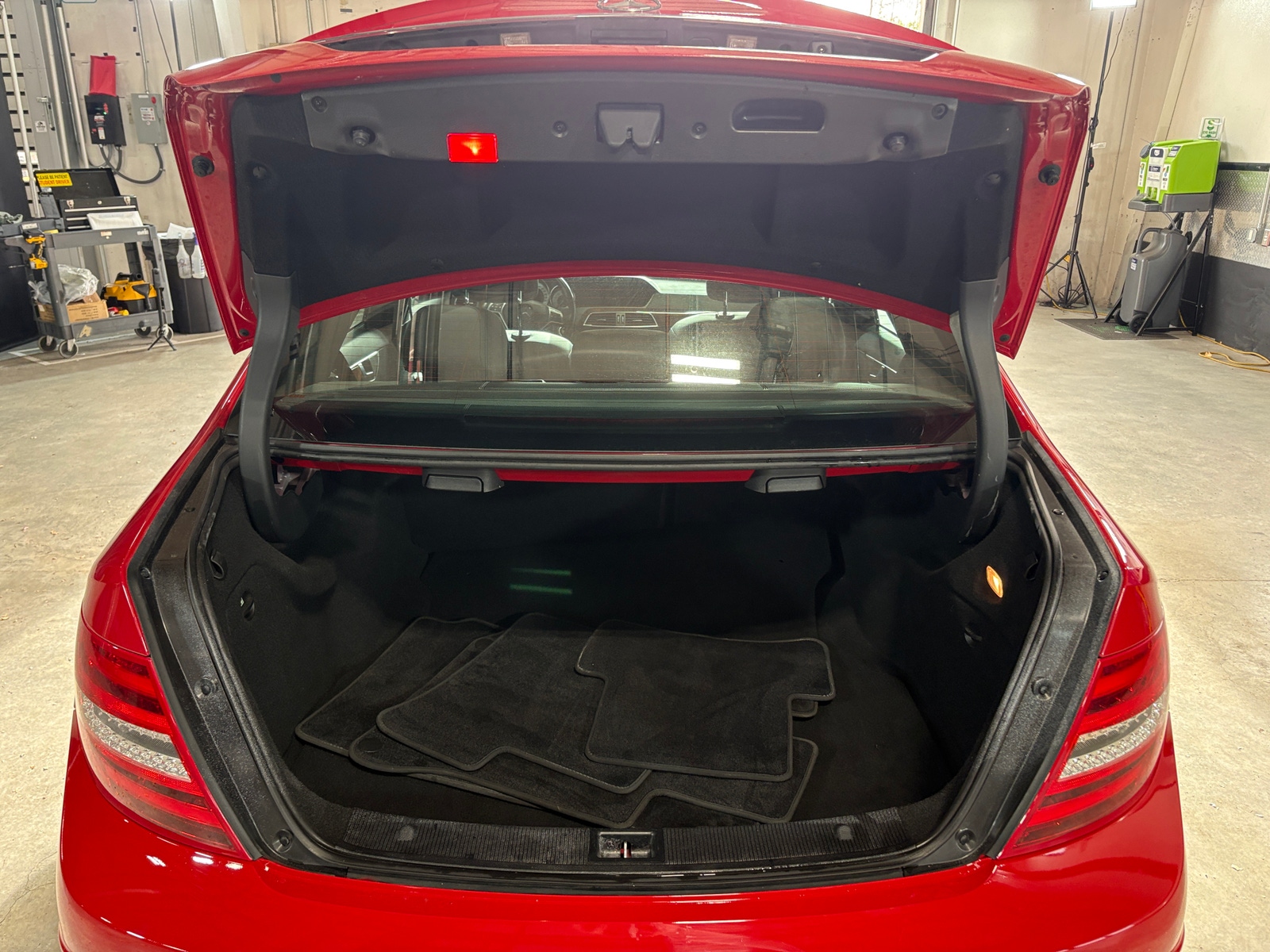 Thumbnail: 2013 Mercedes-Benz C-Class - 7