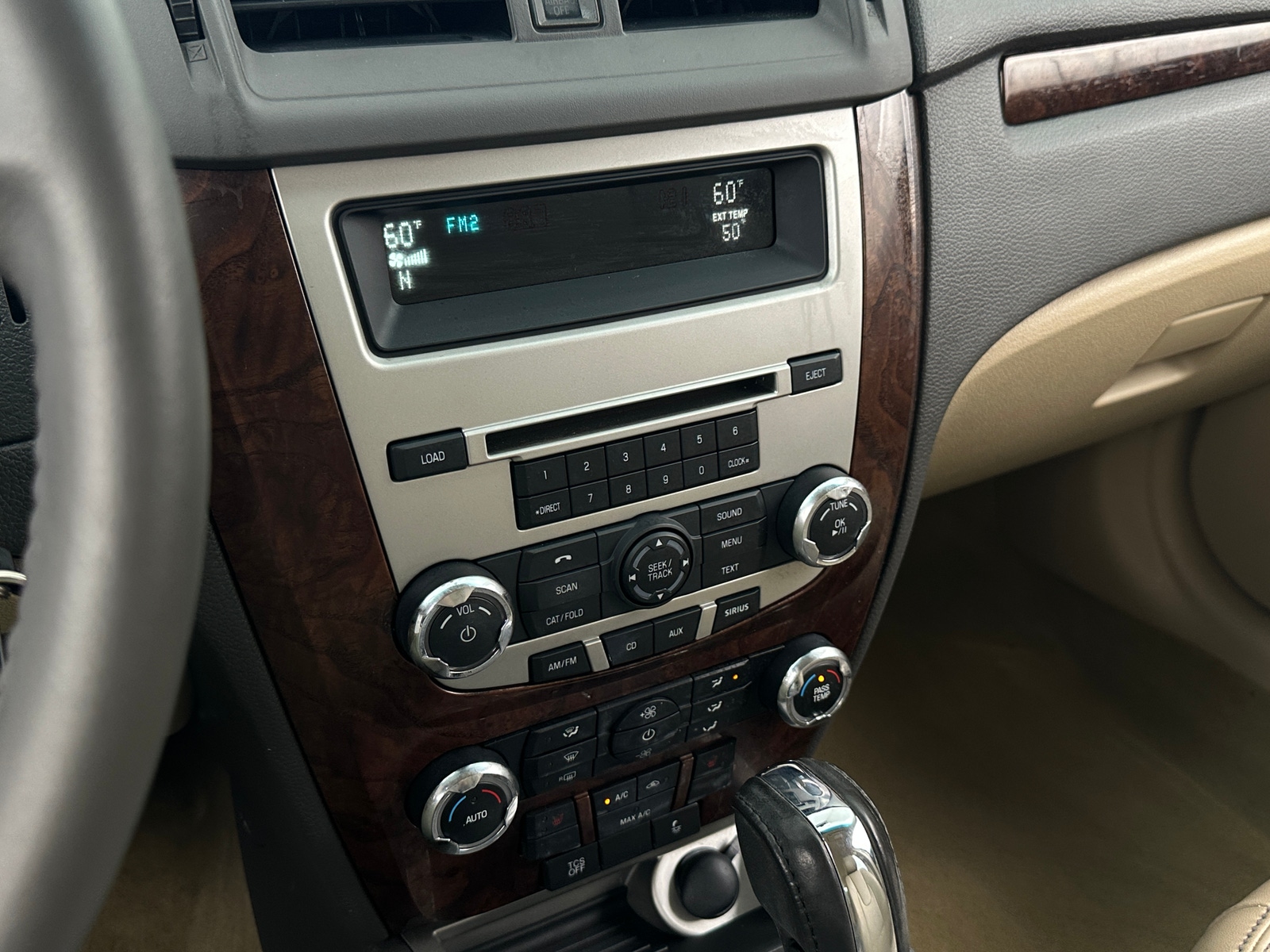 Thumbnail: 2011 Ford Fusion - 3