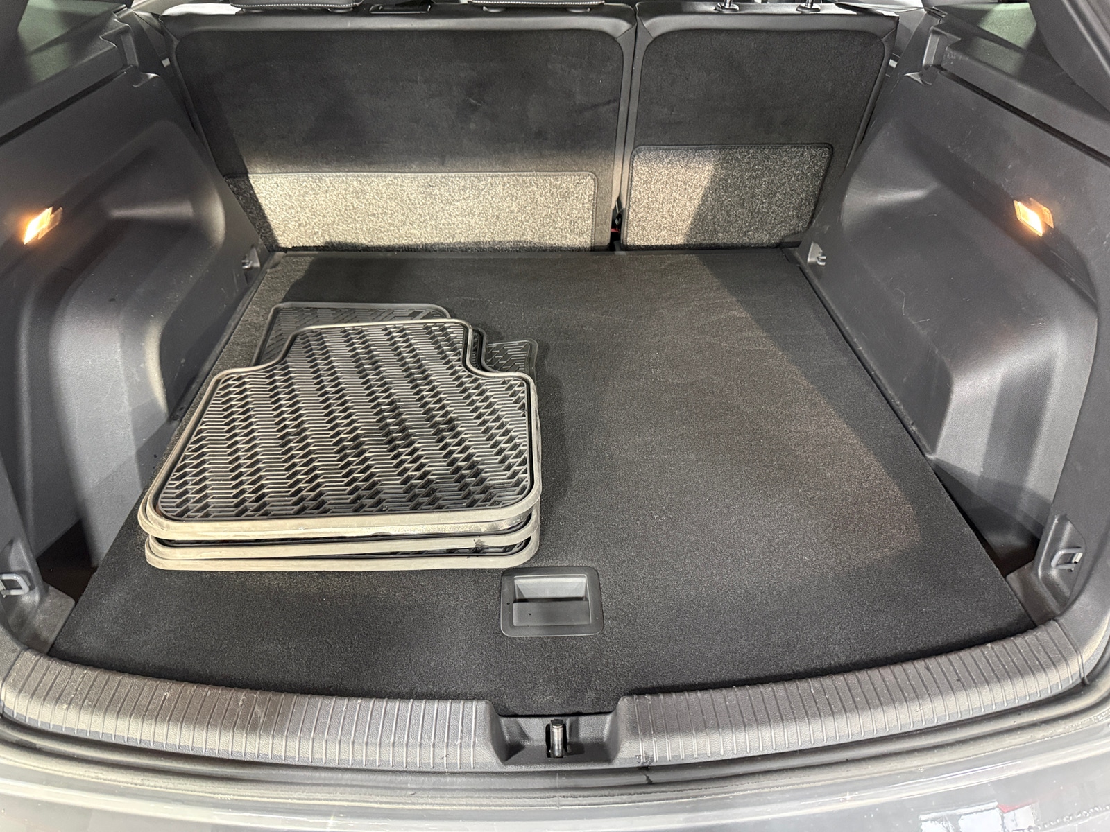 Thumbnail: 2020 Volkswagen Atlas - 6