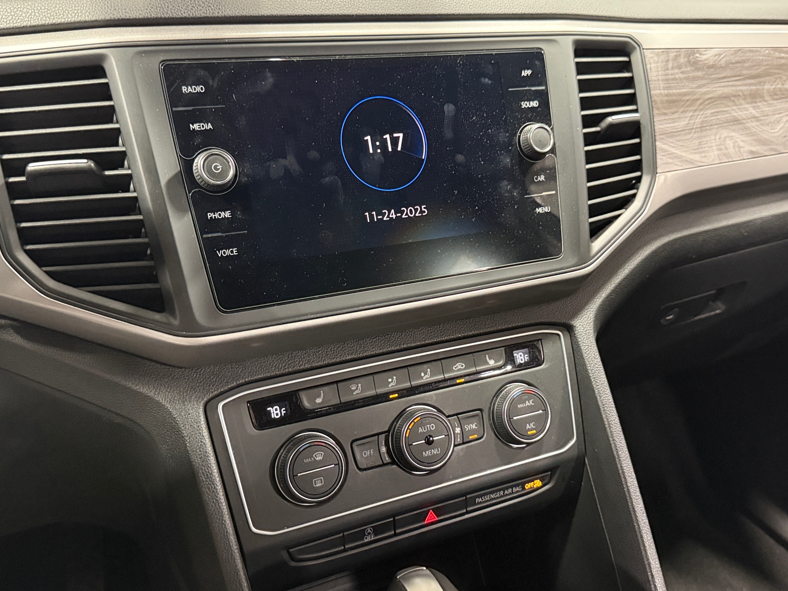 Thumbnail: 2020 Volkswagen Atlas - 3