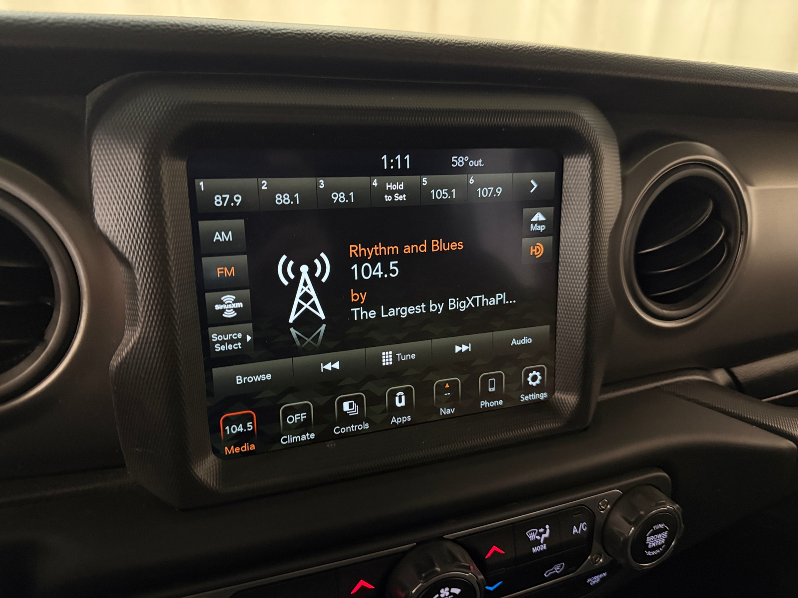 Thumbnail: 2022 Jeep Wrangler - 4