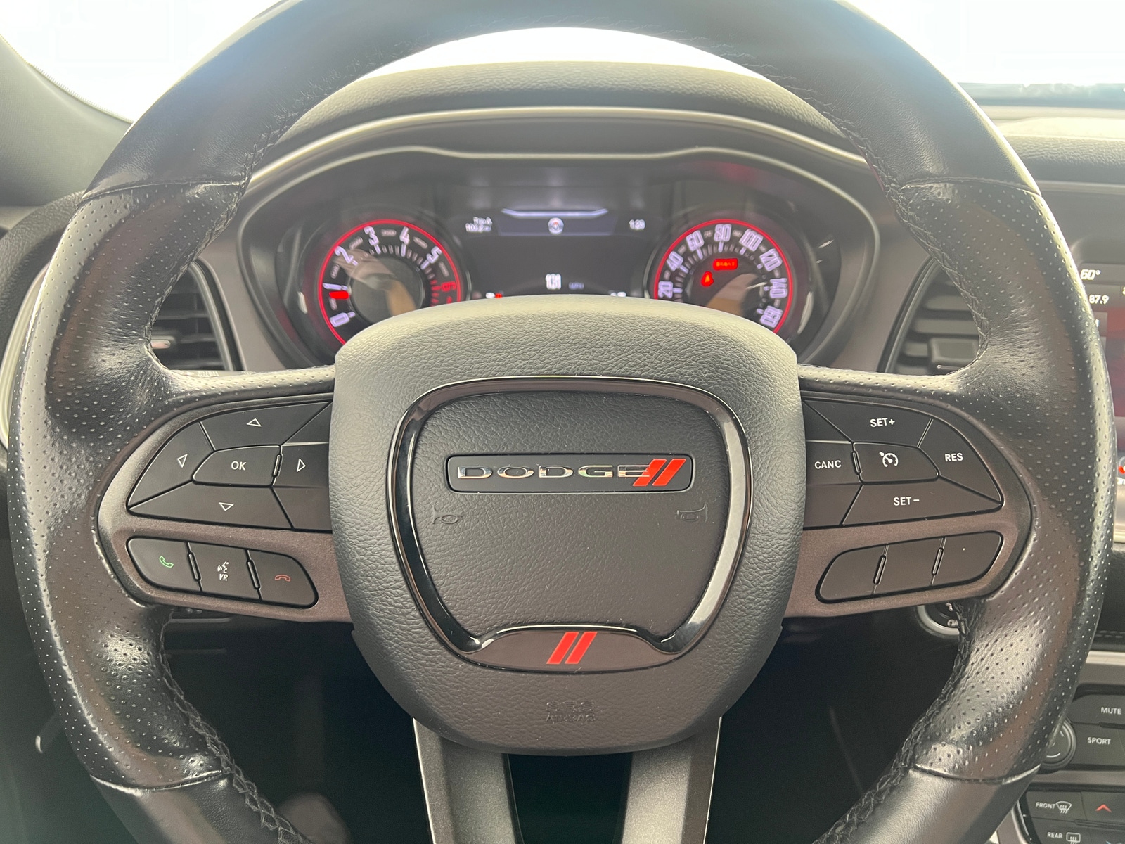 Thumbnail: 2021 Dodge Challenger - 4