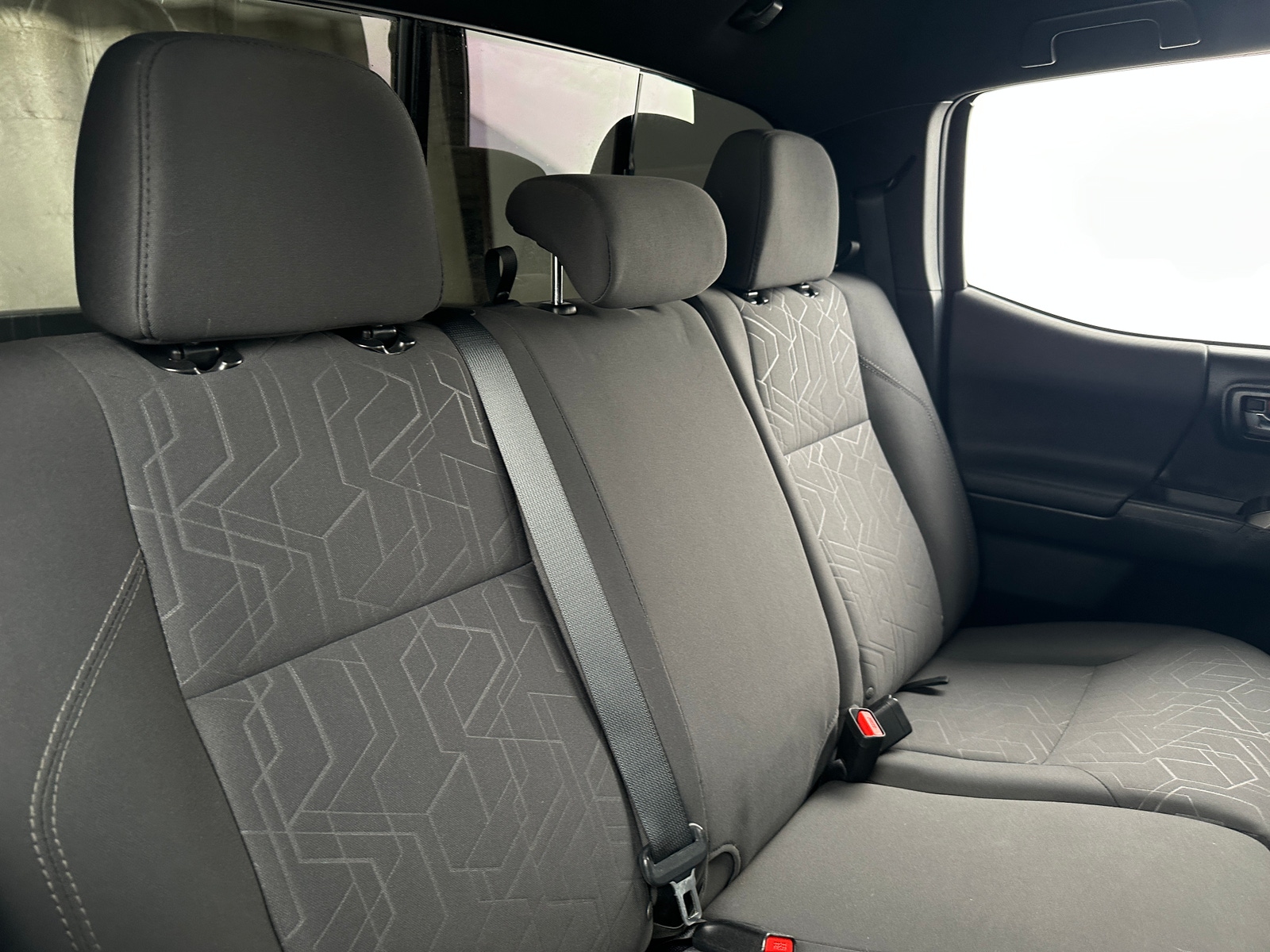 Thumbnail: 2016 Toyota Tacoma - 6