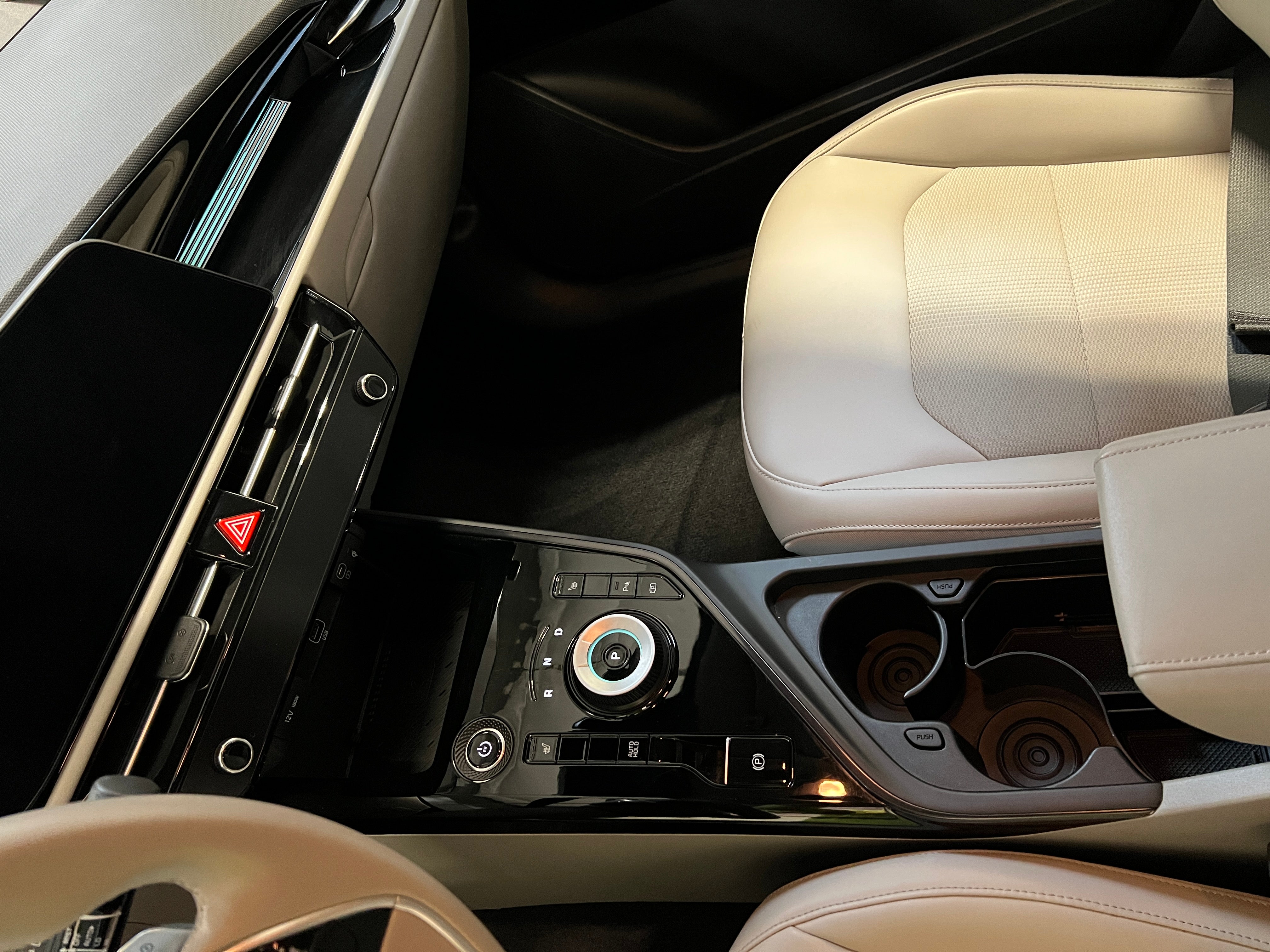 Used 2023 Kia Niro Wind with VIN KNDCR3L1XP5030533 for sale in Oak Creek, WI