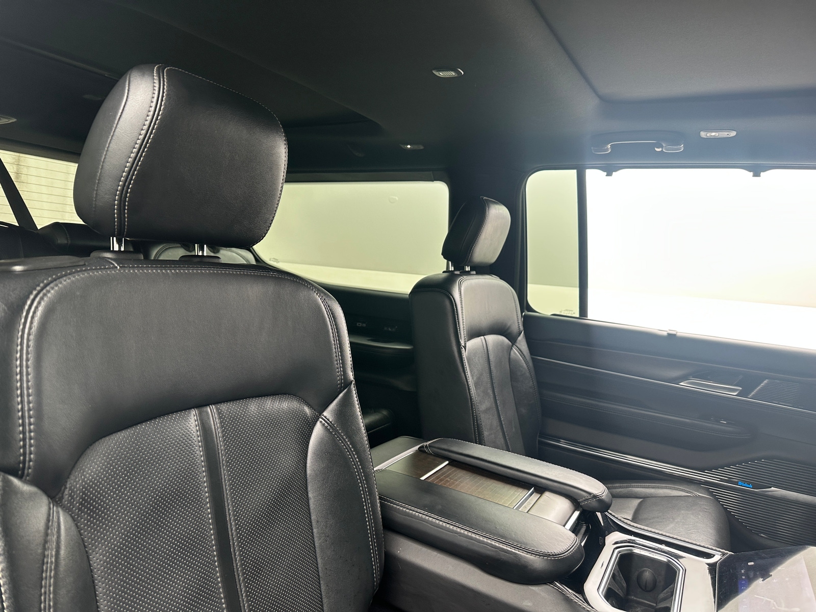 Thumbnail: 2023 Jeep Grand Wagoneer - 5