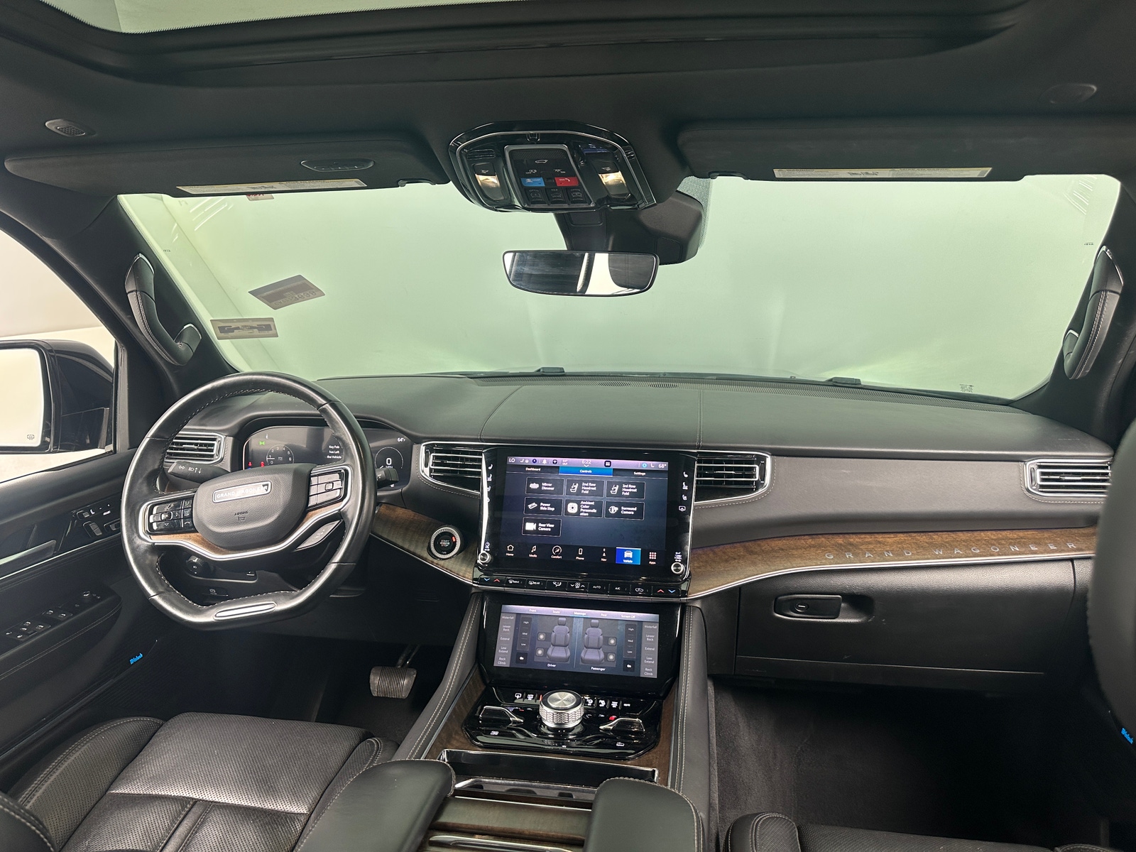 Thumbnail: 2023 Jeep Grand Wagoneer - 2